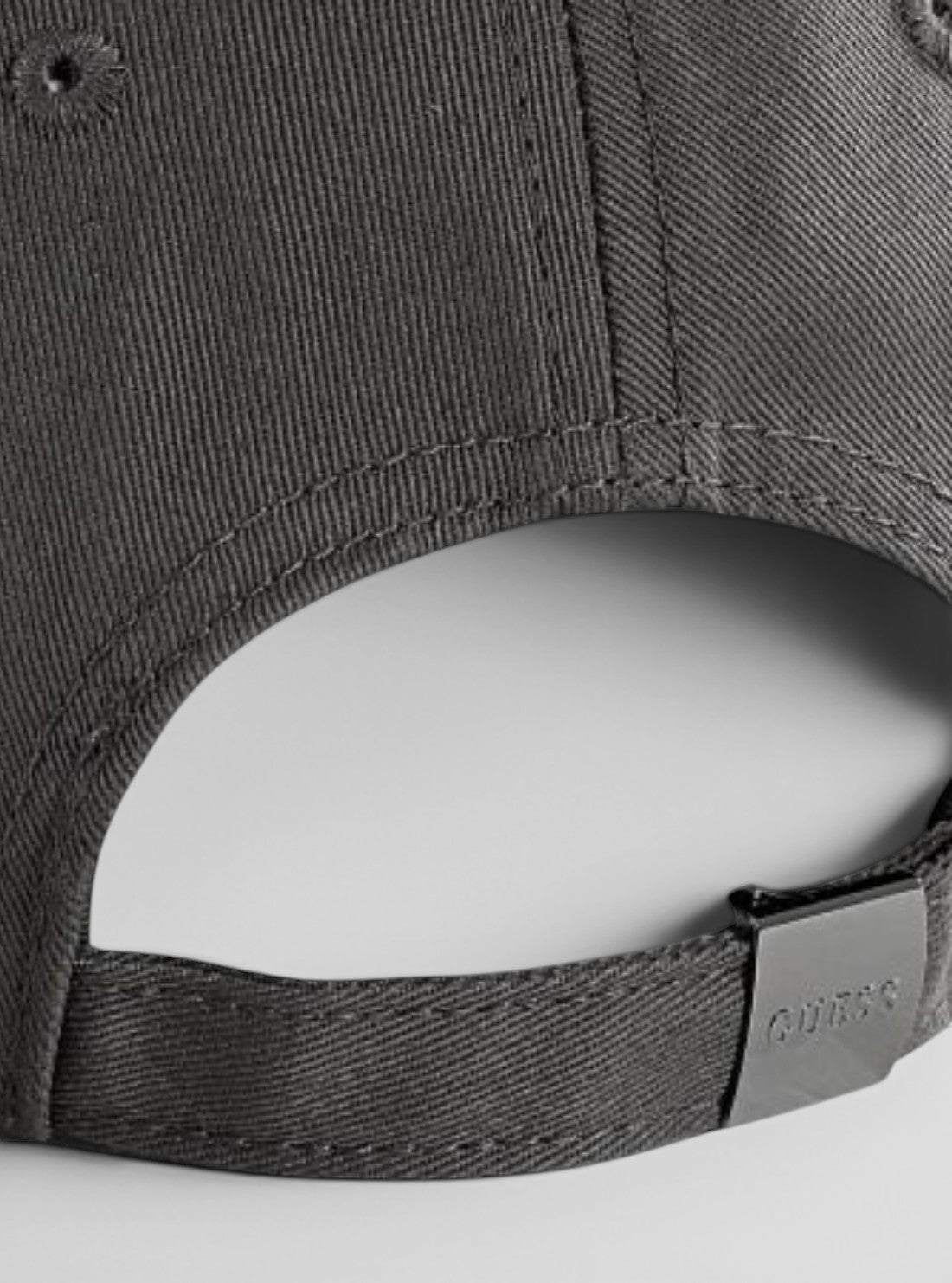 GUESS Mens Grey Warsaw Baseball Cap AM9578POL01 Detail View