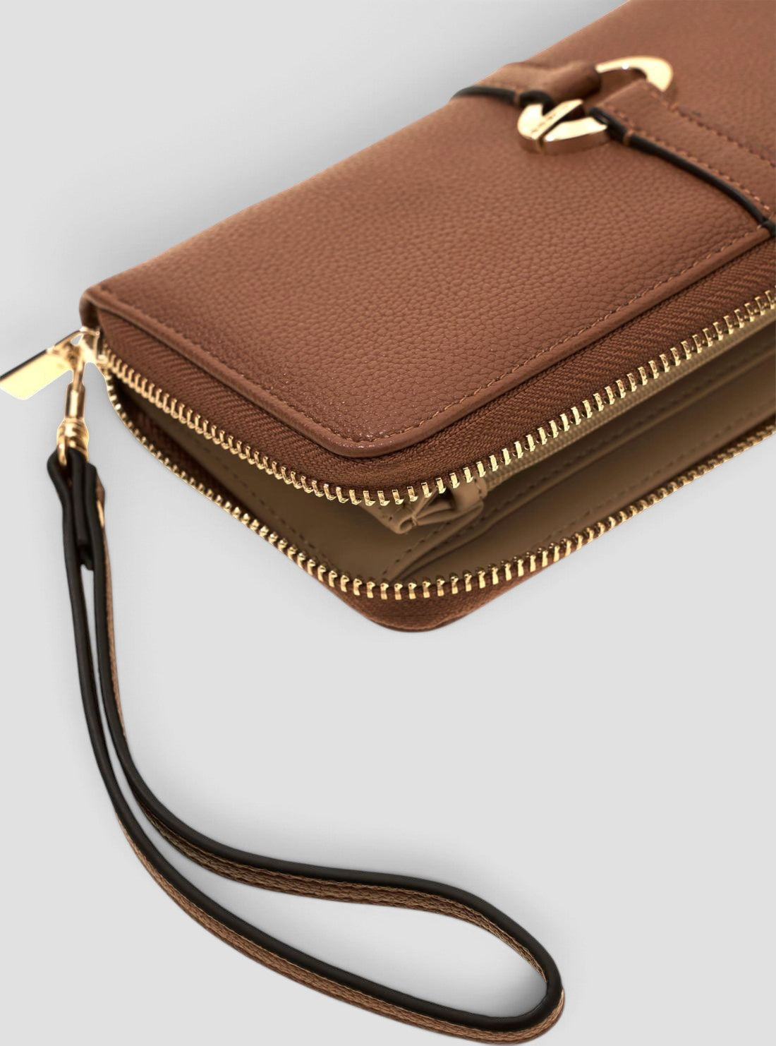 GUESS Womens Cognac Venice Large Zip Around Wallet BG2534146 Detail View