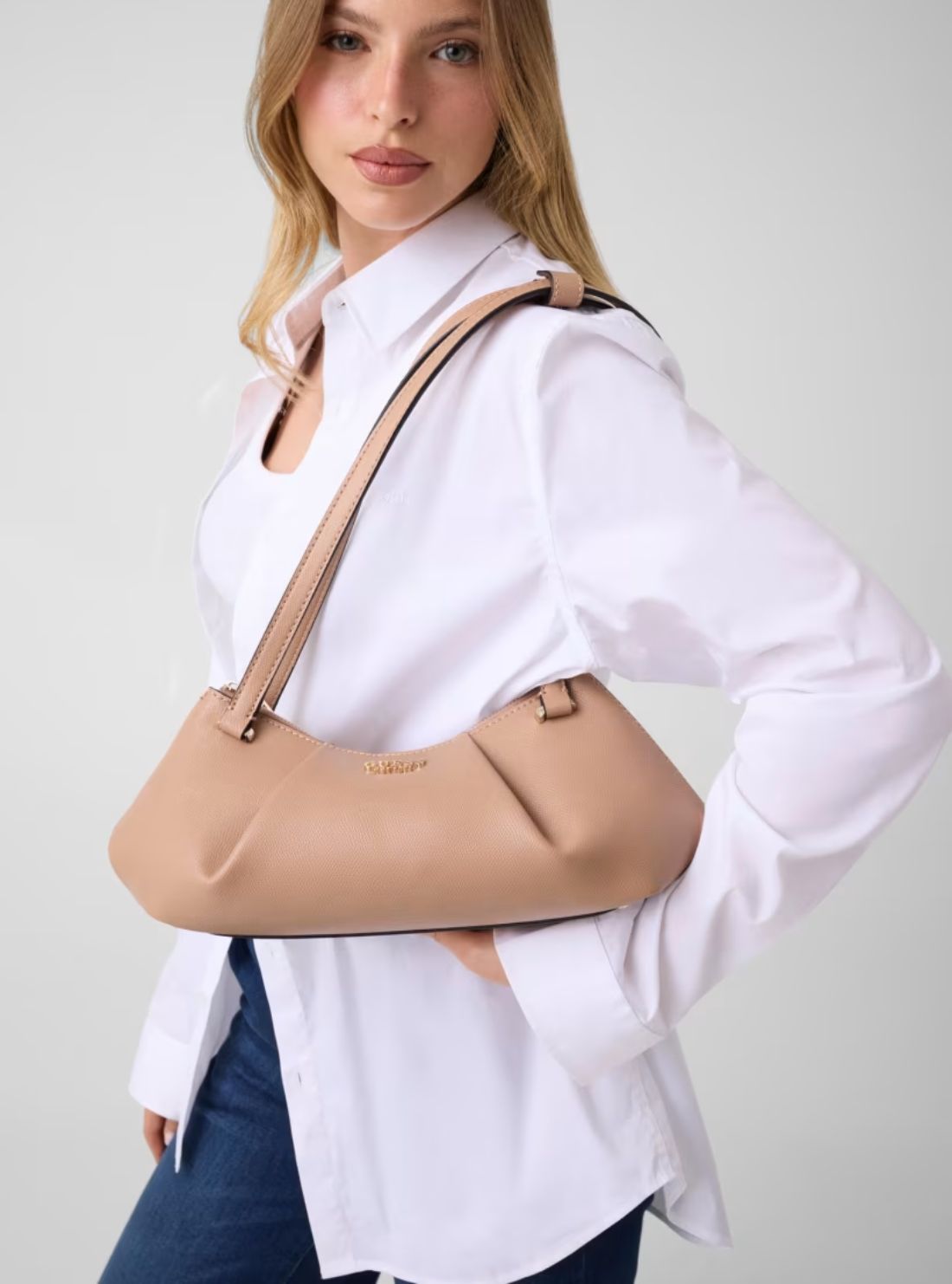 GUESS Womens Beige Amorette Shoulder Satchel Bag BG789808 Model View