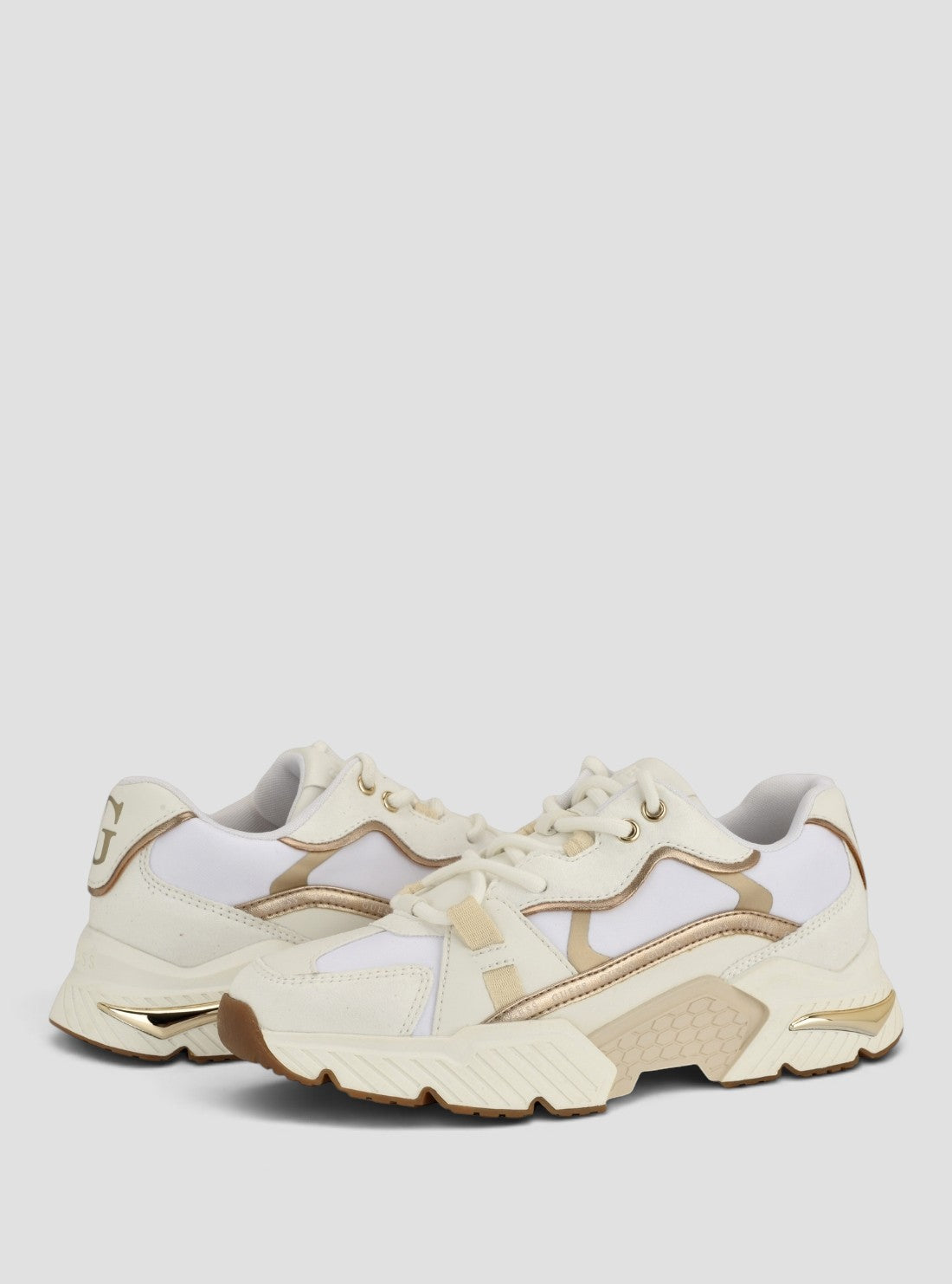 GUESS Womens White Carrli Sneakers CARRLI6 Front Side View
