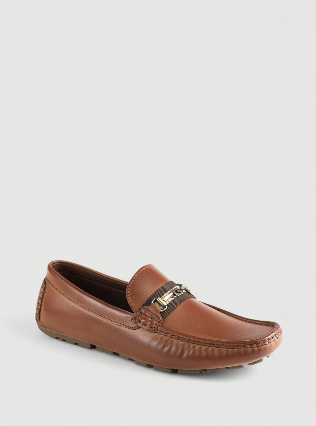GUESS Mens Brown Aarav Loafers GMAARAV Front Side View