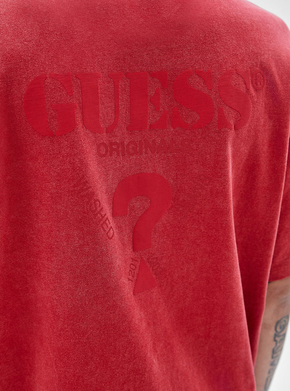GUESS Men's Guess Originals Red Camp Logo T-Shirt M2RI35K9XF3 Detail View