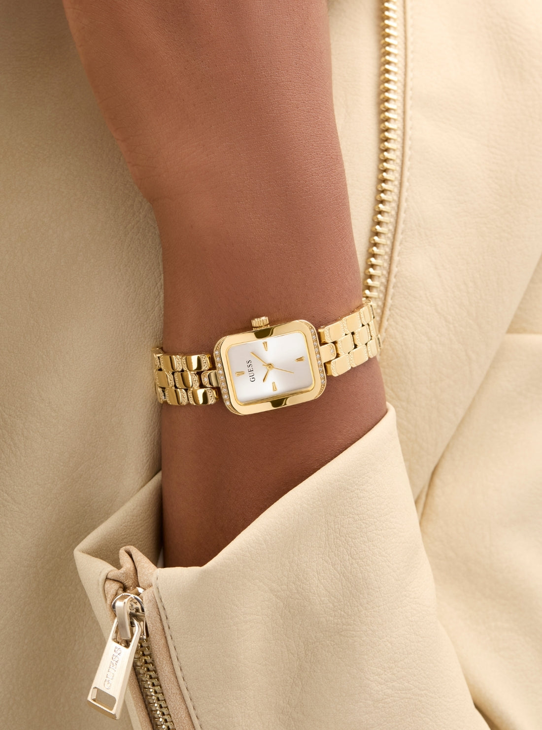 GUESS Accessories Gold Isla Watch GW0865L2 Detail View_2