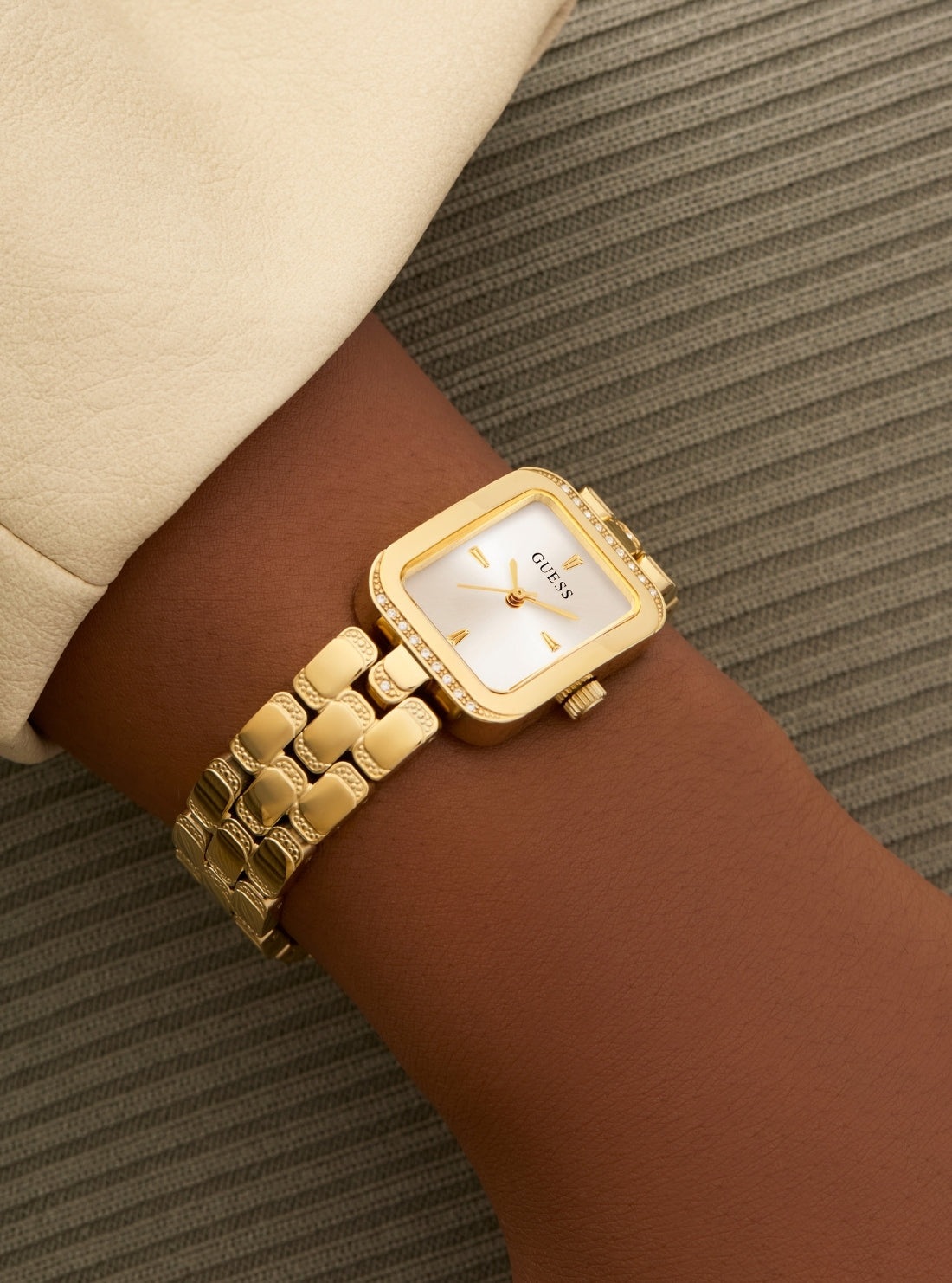 GUESS Accessories Gold Isla Watch GW0865L2 Detail View_3