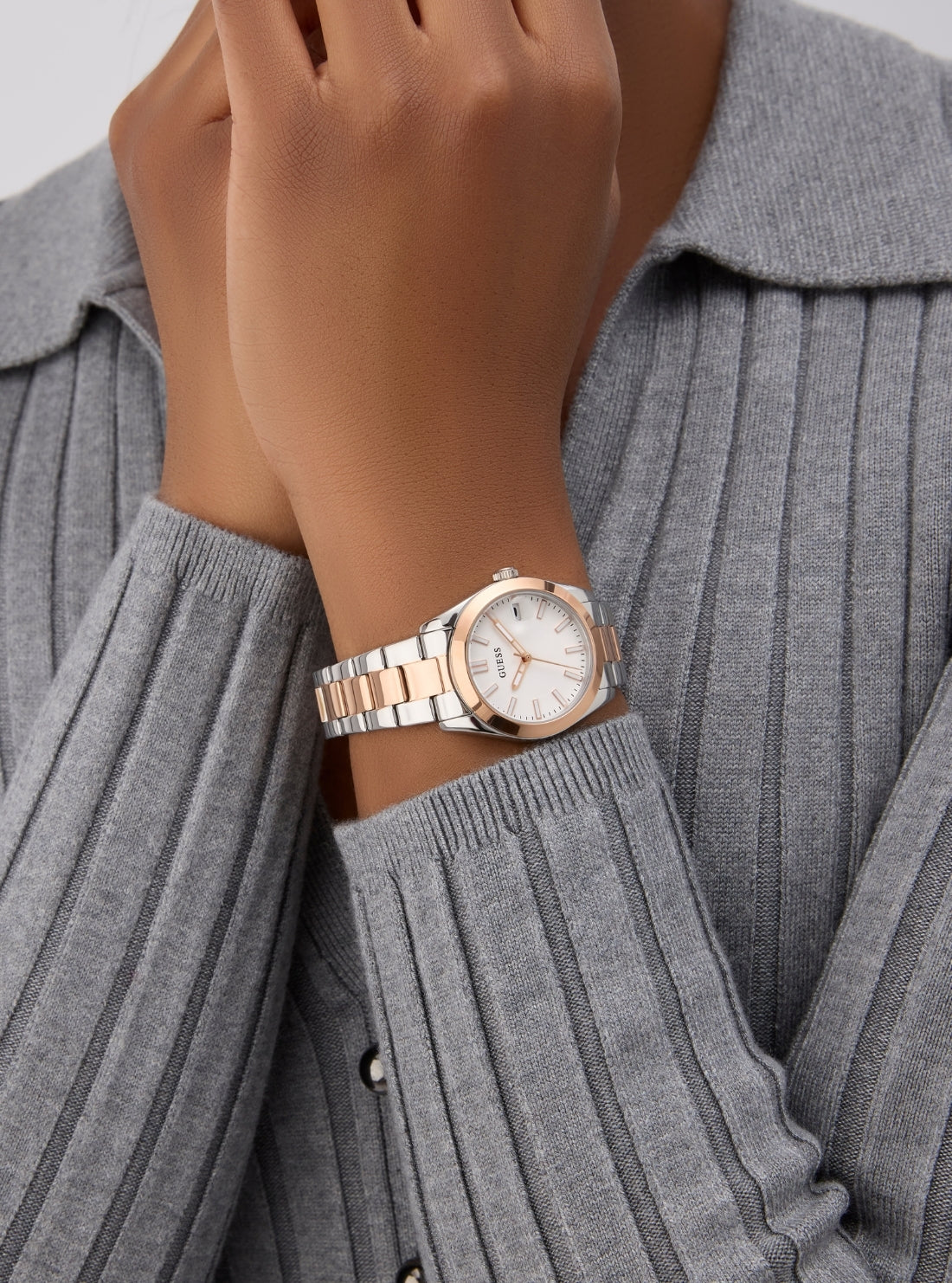 GUESS Womens Silver Rose-Gold Alice Watch GW0934L6 Detail View_3