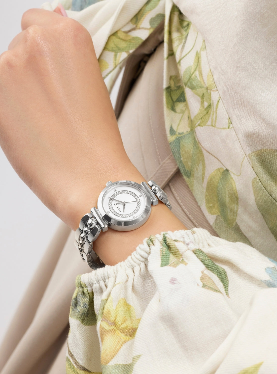 GUESS Accessories Silver Leena Watch GW0994L1 Detail View_3