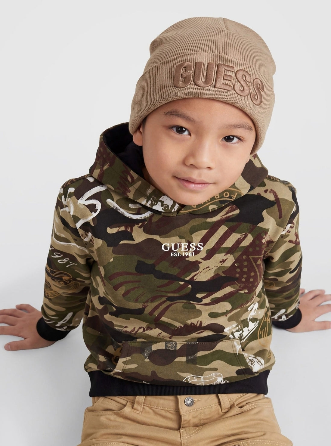 GUESS Kids Camo Vintage Graffiti Hoodie (7-16) L6BQ03K5918 Model View