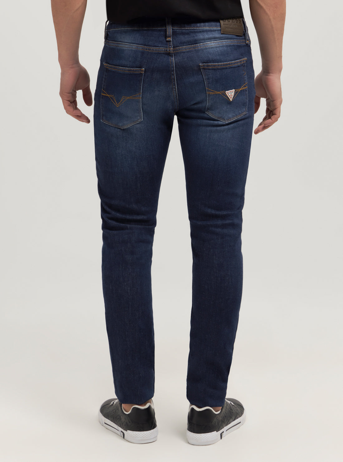 Eco Low-Rise Slim Chris Denim Jeans In Carry Dark Wash