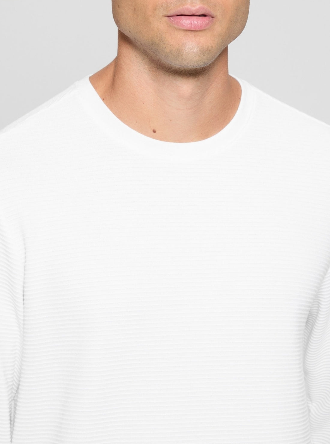 GUESS Mens White Linear Textured Jersey Long Sleeve T-Shirt M3RP31R96F0 Detail View