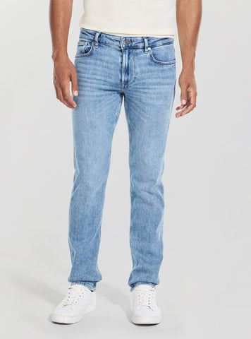 GUESS Mens Mid-Rise Finnley Slim Jeans in Light Wash M5BAS2D0612 Front View
