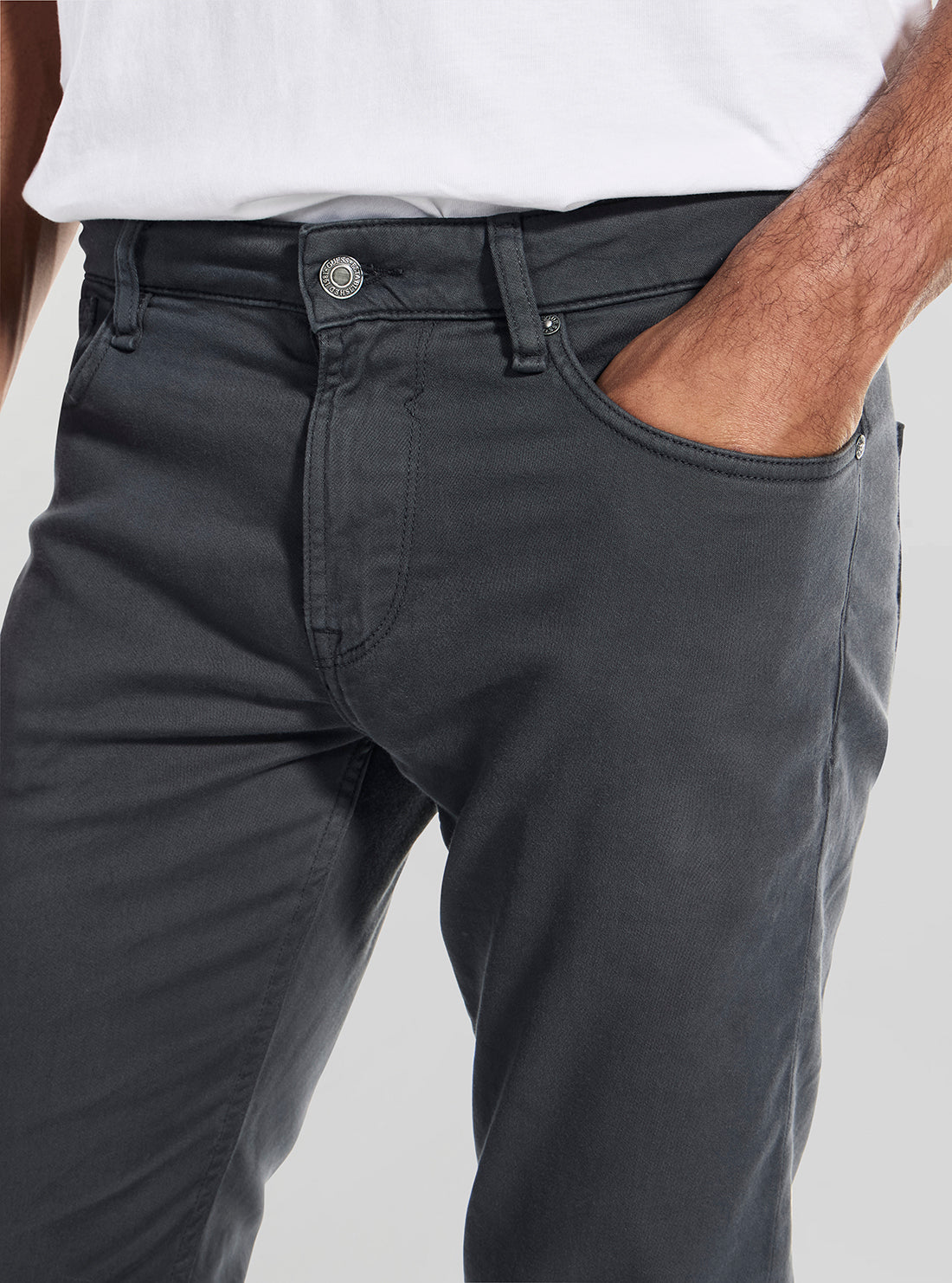 GUESS Mens Grey Mid-Rise Finnley Jeans M5BAS2W2001 Detail View