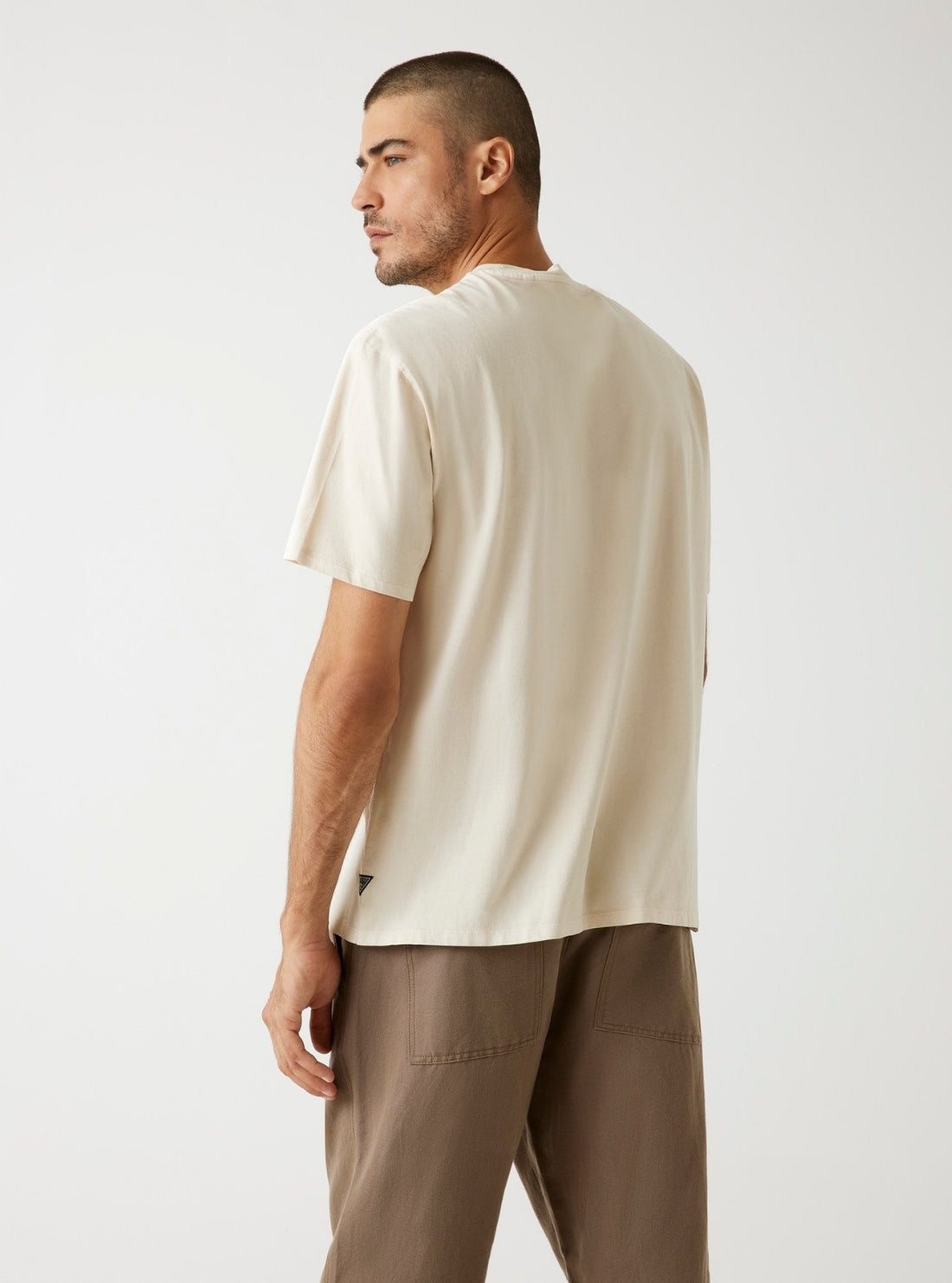 GUESS Mens Beige Basic Letter Pressed T-Shirt M5BI69I3Z14 Back View