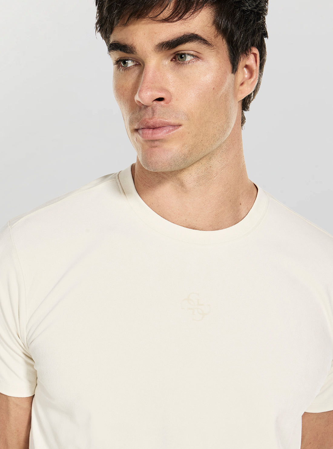 GUESS Mens Beige Garrett Quattro G T-Shirt M5BP56KCFA0 Detail View