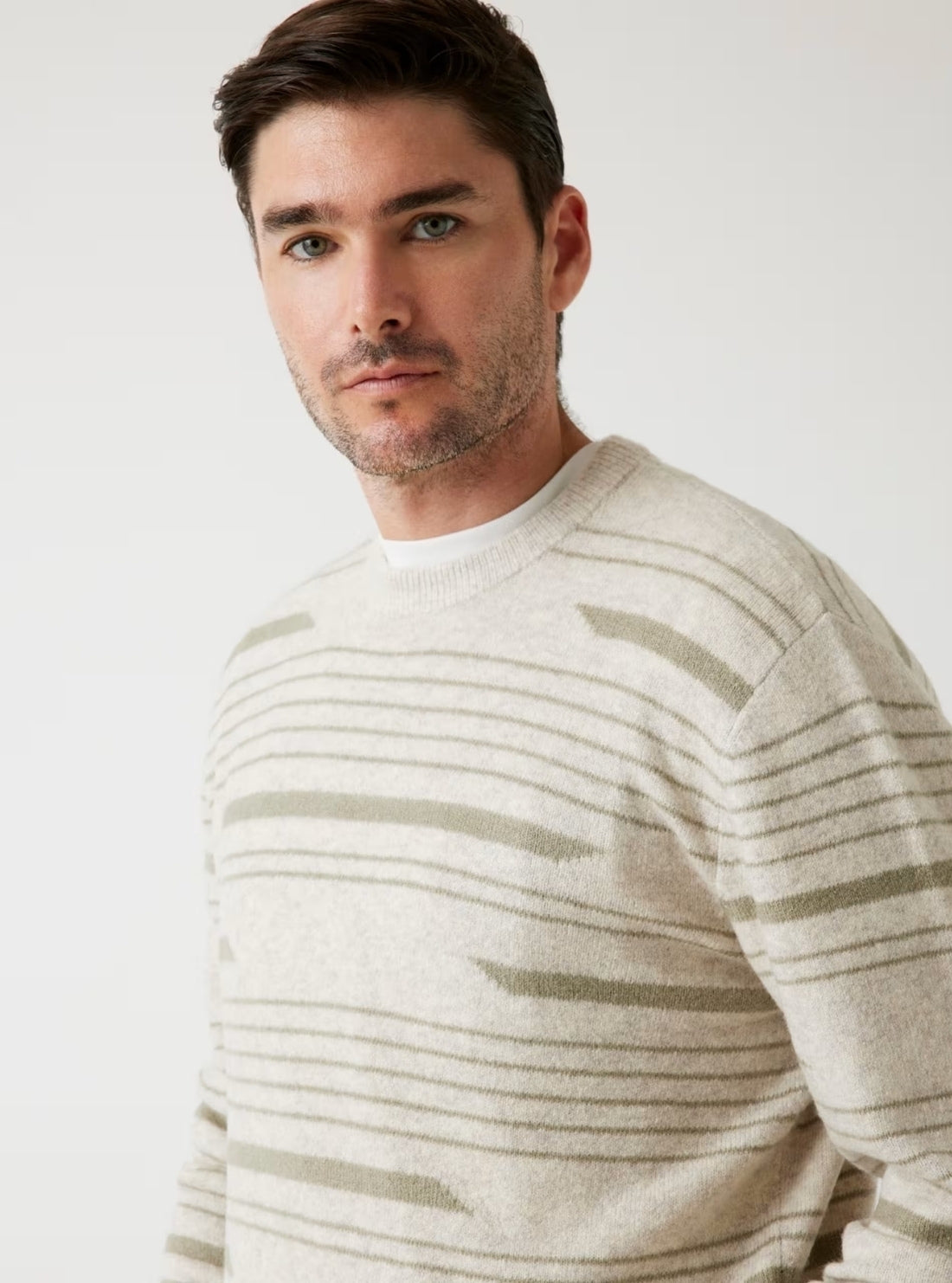 Off-White Stripes Jordan Wool-Blend Sweater M5BR26Z0522 Detail View