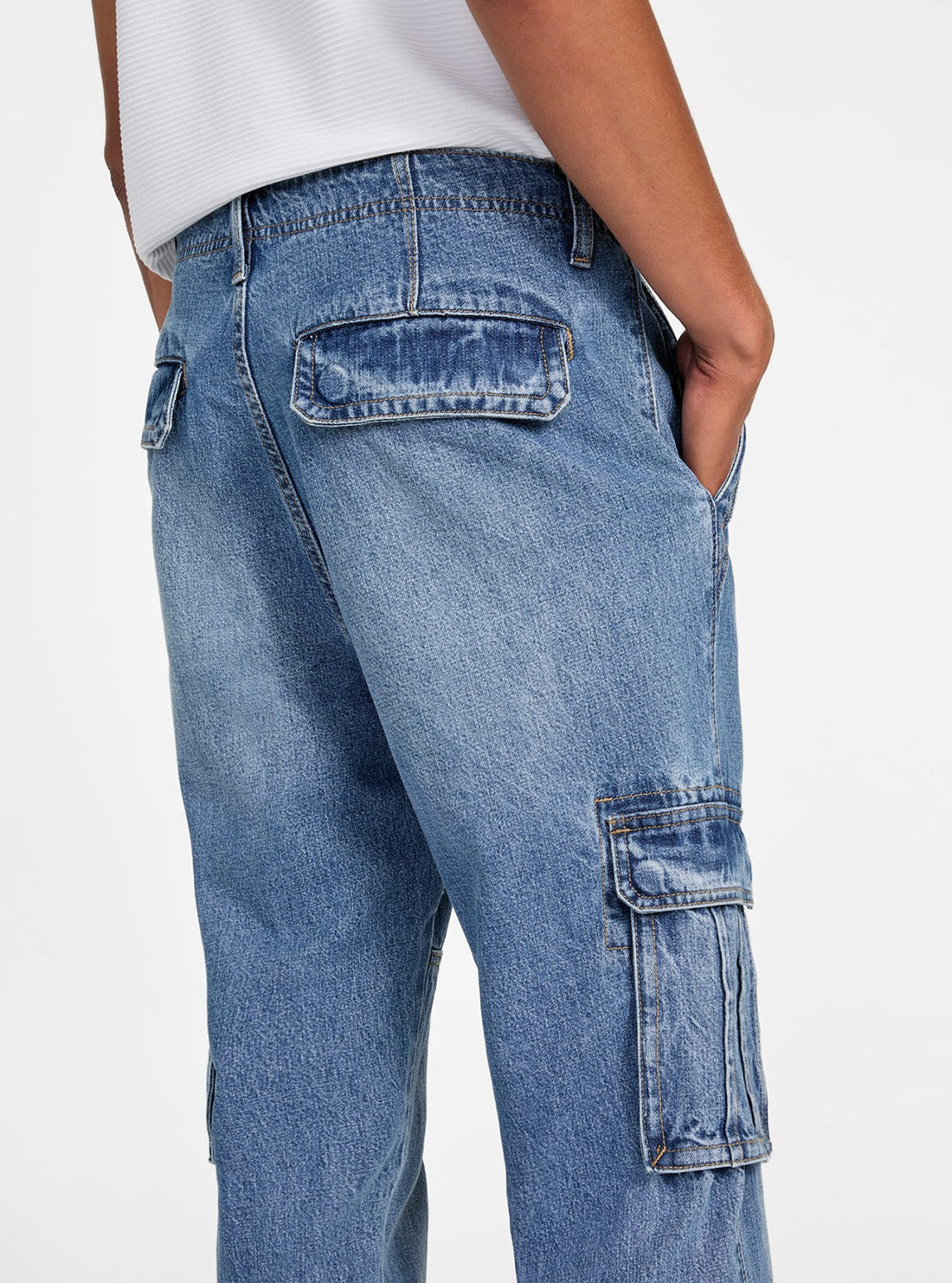 GUESS Mens Blue Owen Cargo Denim Pants M5GAT5D5QG0 Detail Back View