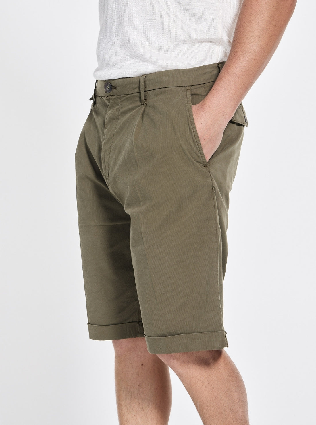 GUESS Mens Green Taylor Chino Shorts M5GD26WH4GA Side View