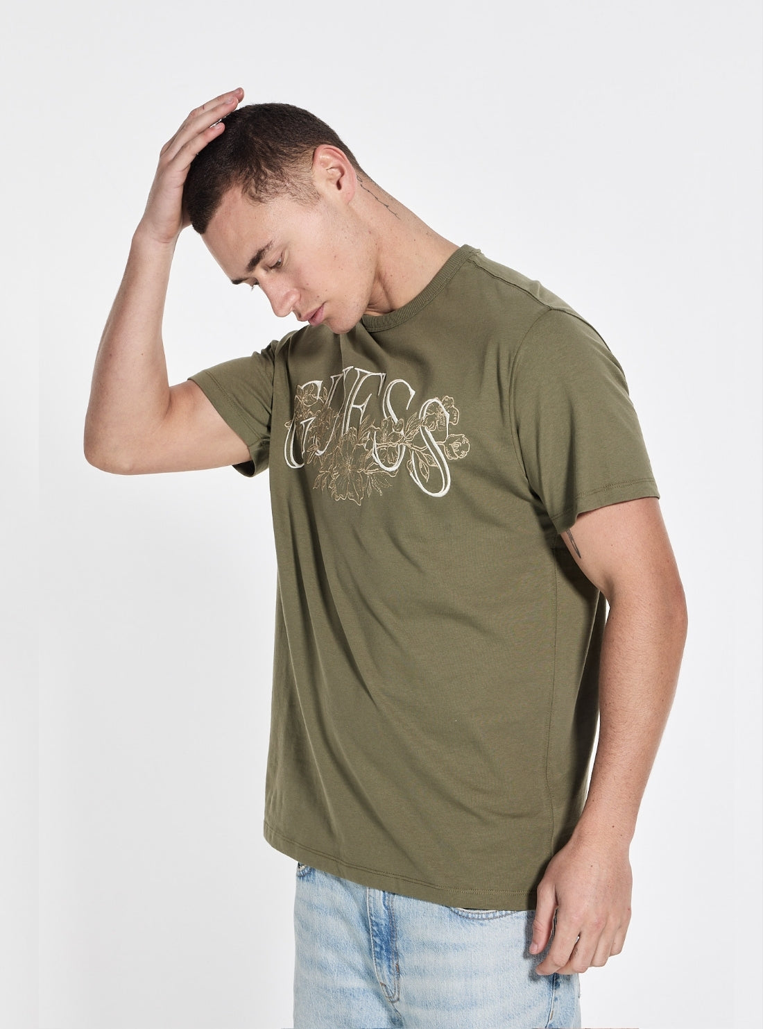 GUESS Mens Green Script Graphic T-Shirt M5GI17K8FQ4 Front Side View