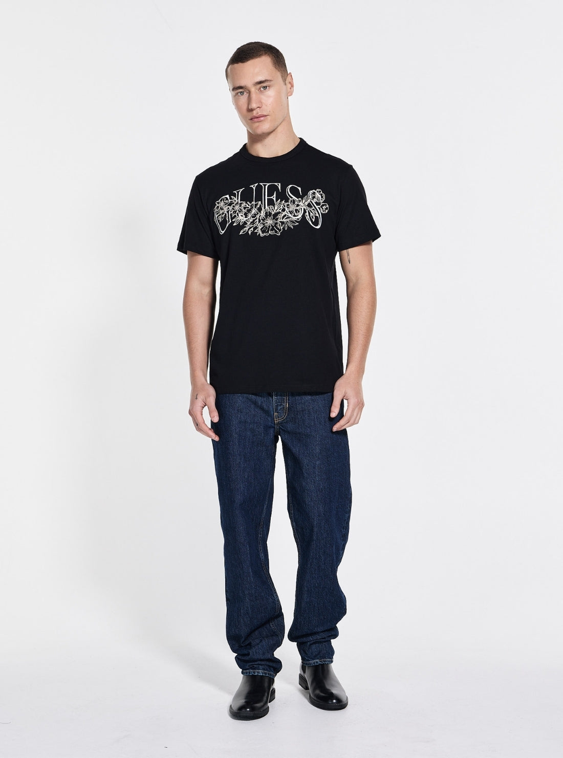 GUESS Mens Black Script Graphic T-Shirt M5GI17K8FQ4 Full View_2