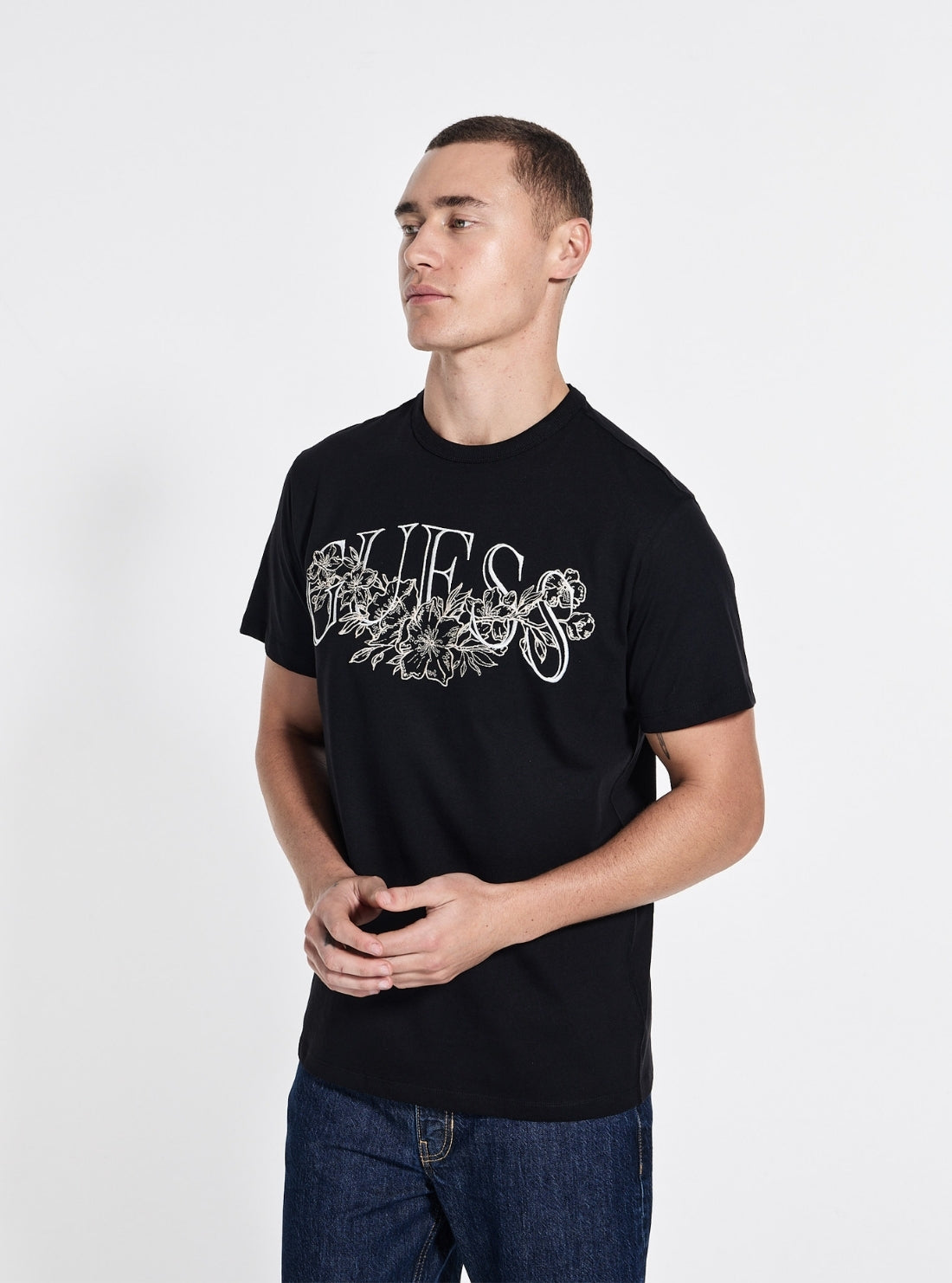 GUESS Mens Black Script Graphic T-Shirt M5GI17K8FQ4 Front Side View
