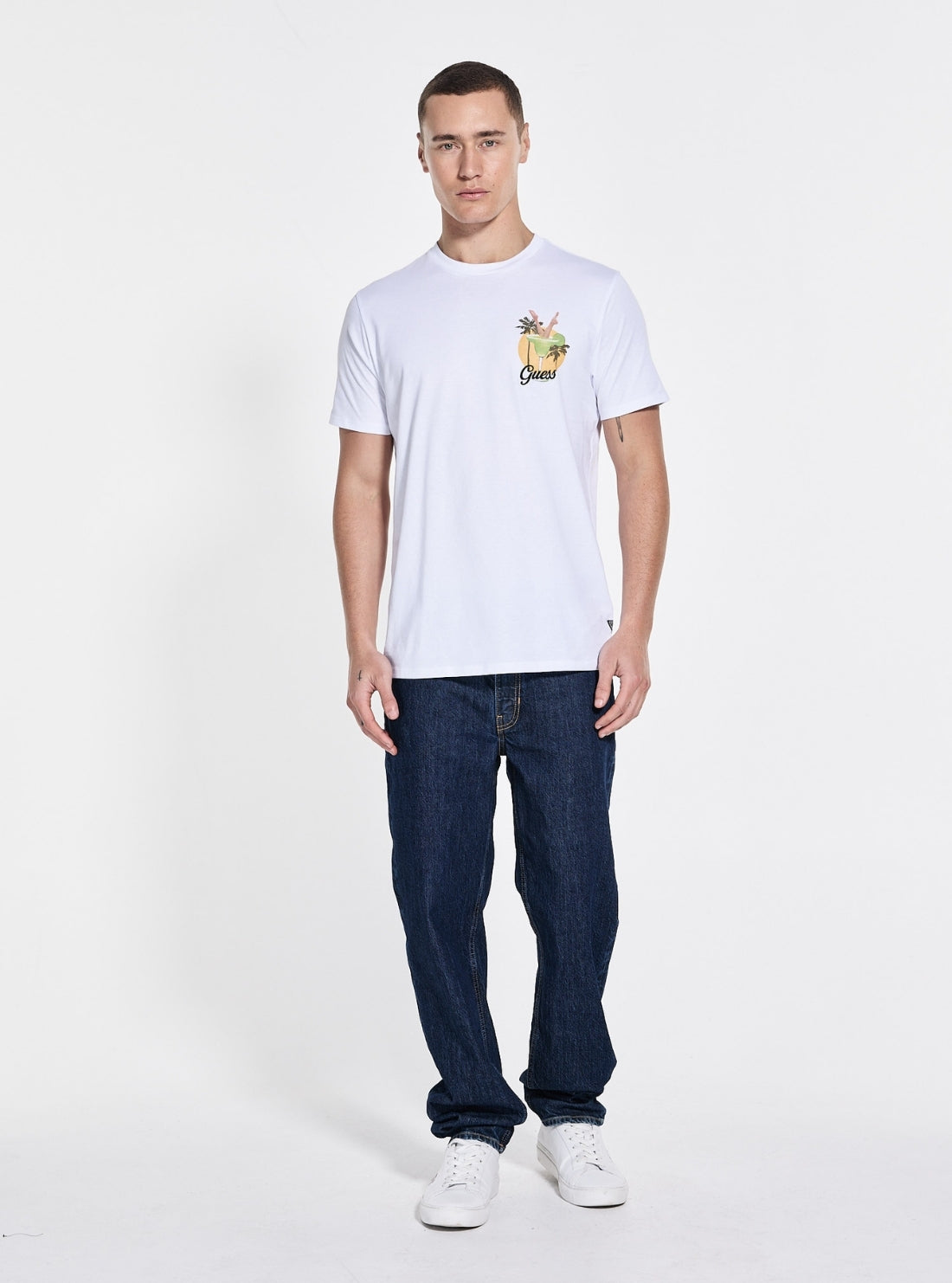 GUESS Mens White Basic Pacific Beach Club T-Shirt M5GI58KBW41 Full View_2