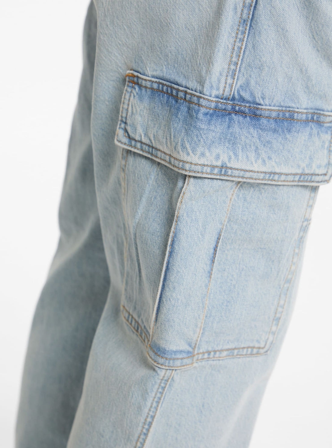 Guess Jeans G17 Cargo in Light Wash M5RA88D5DO1 Detail view