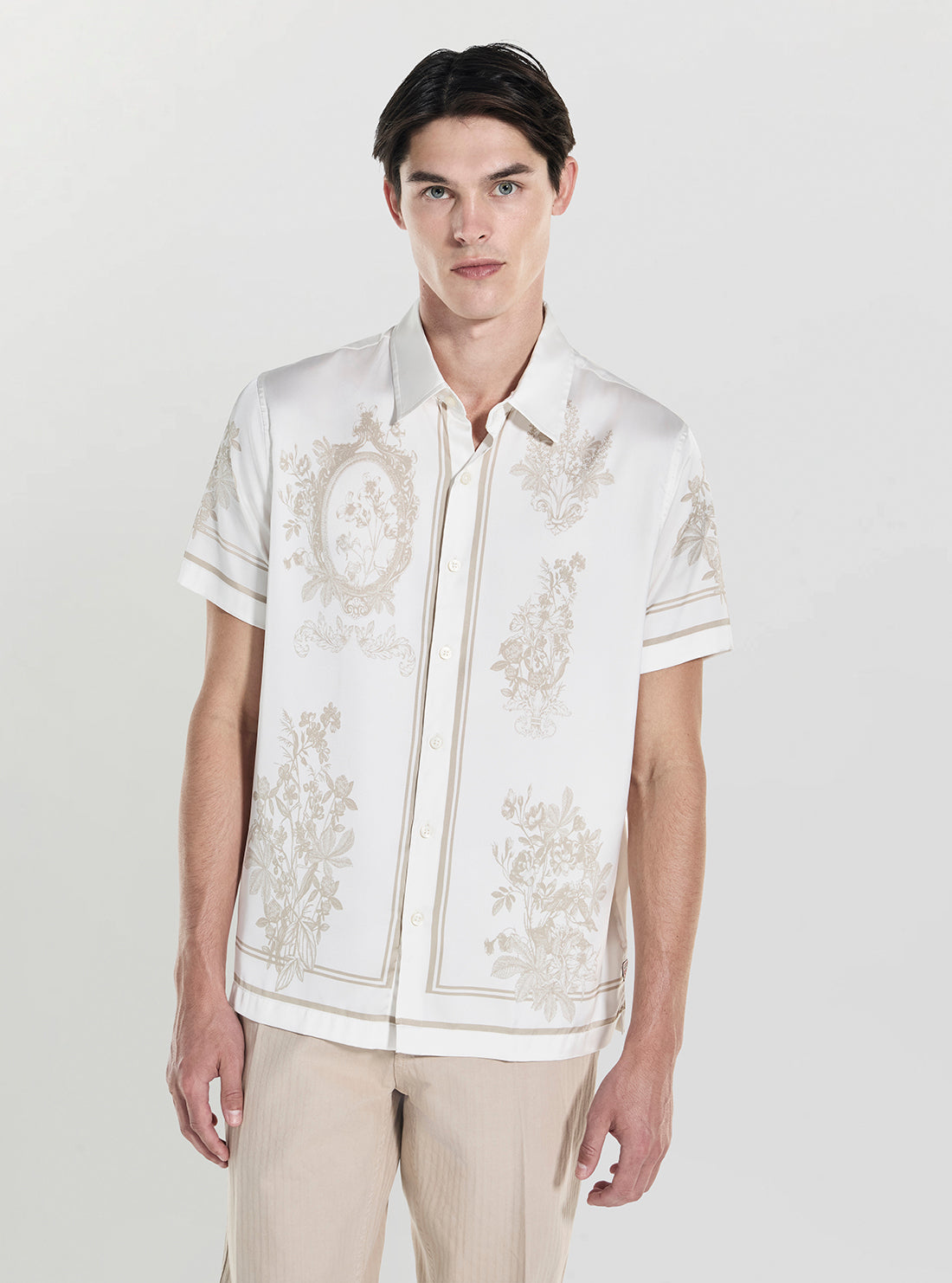 GUESS Mens White Floral Mirror Charm Shirt M5YH85WF1T2 Front View