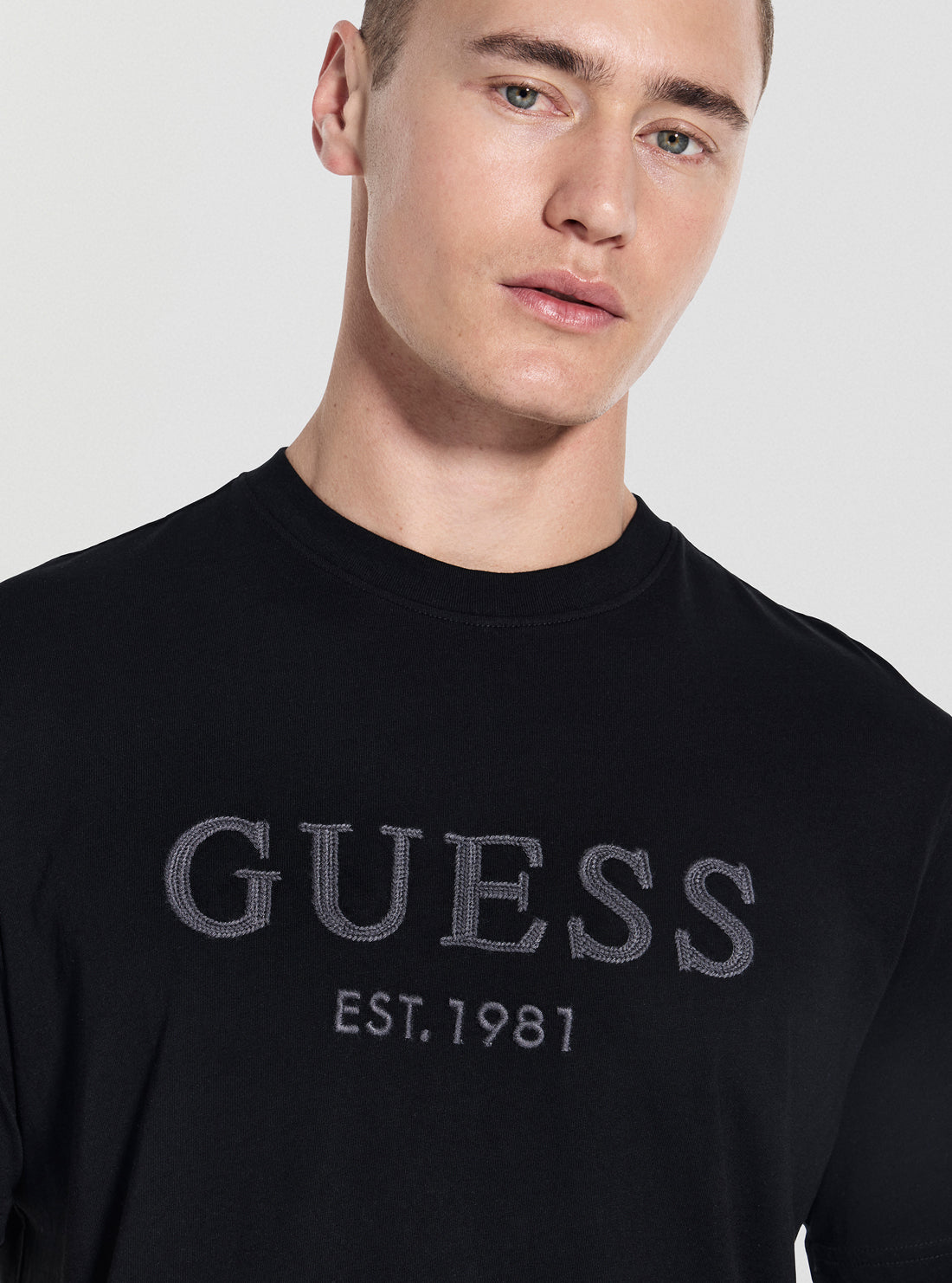 GUESS Mens Black Guess Box Logo T-Shirt M5YI17I3Z14 Detail View