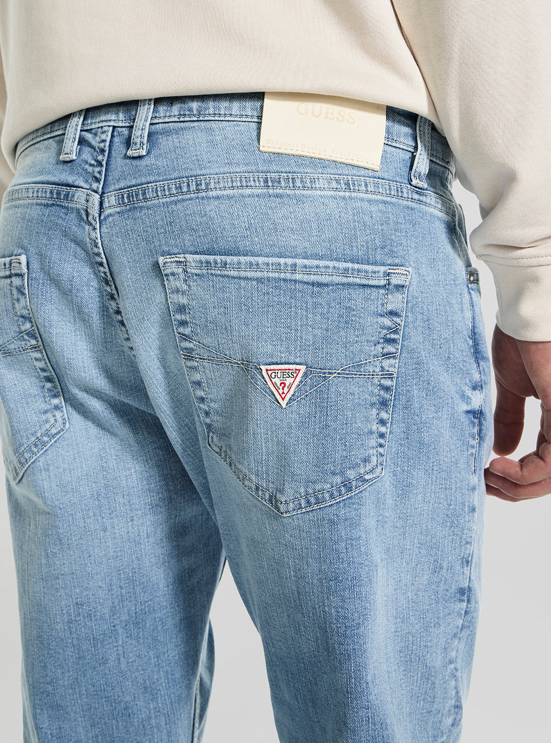 GUESS Mens Mid-Rise Resort Rodeo Jeans in Light Wash M6GA31D0779 Detail View