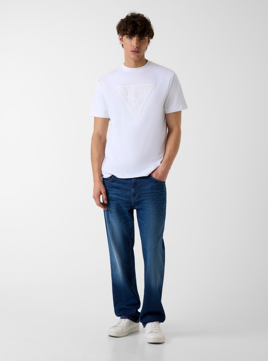 GUESS Mens White Logo Stitchings T-Shirt M6GI15K3008 Full View