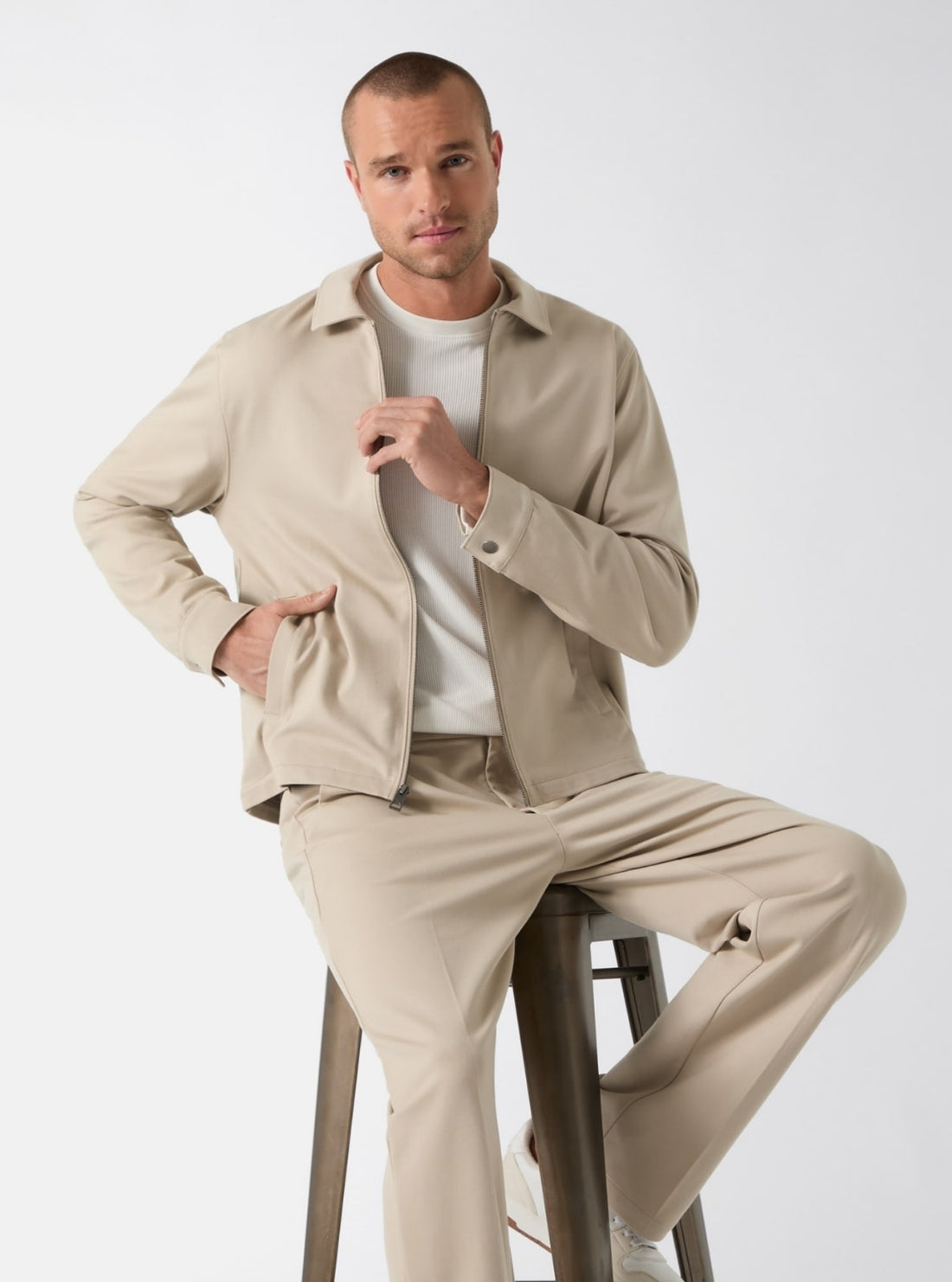 GUESS Mens Beige Alton Zip Jacket M6GL40K3366 Full View_2