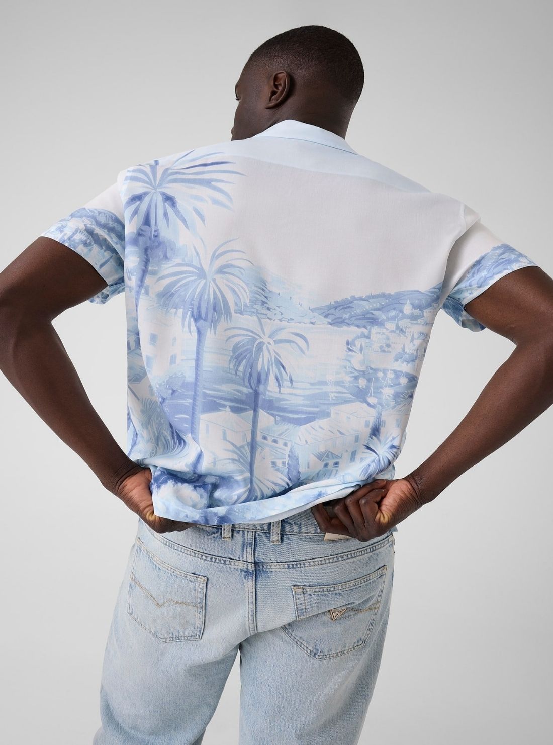 GUESS Mens Riviera Palm Blue Shirt M6YH77W3249 Detail View2