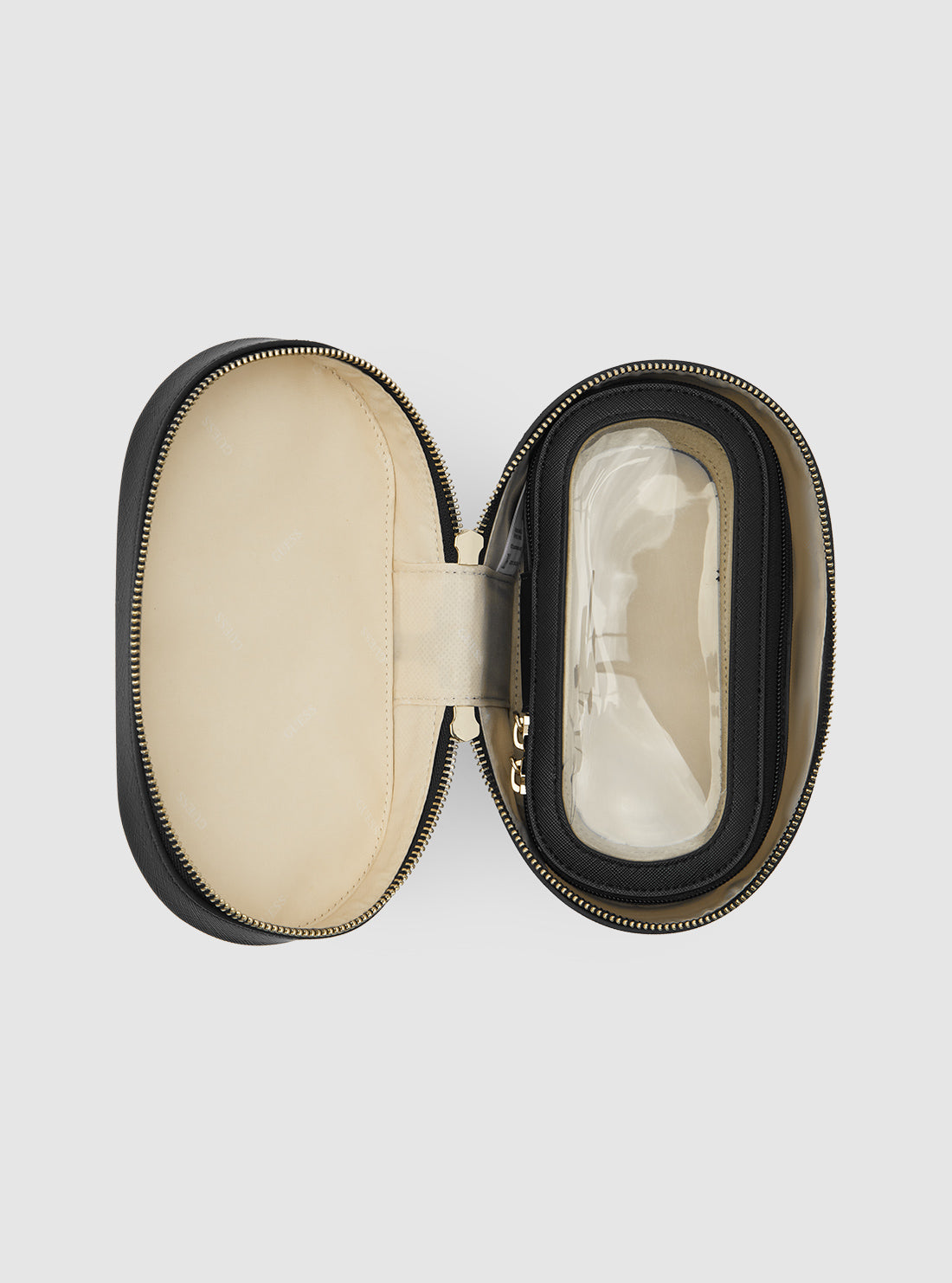 Acquista Guess Beauty case su Rinascente Acquista Guess Beauty case su Rinascente