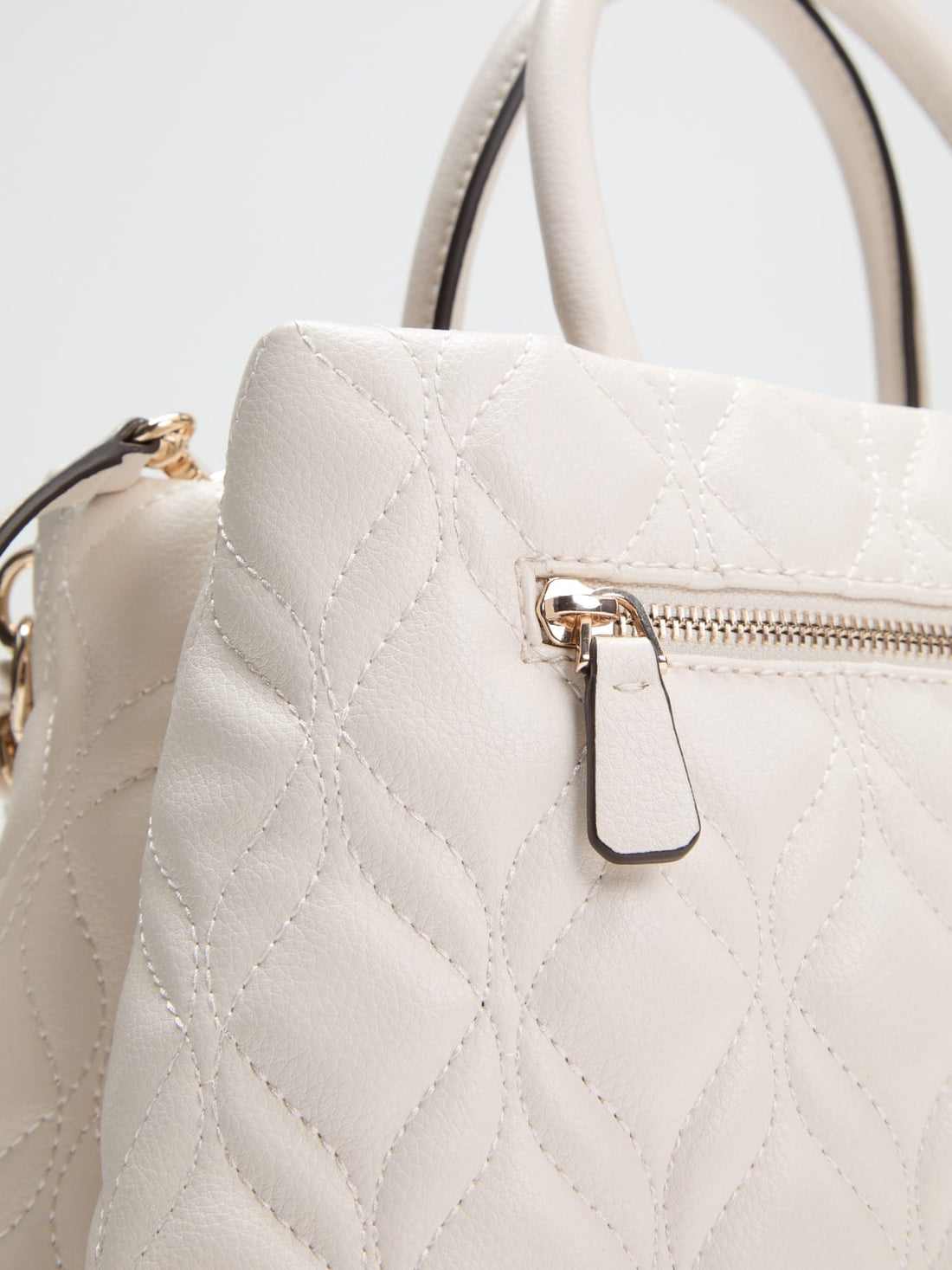 GUESS Womens Off White Maxine Girlfriend Satchel Bag QG973306 Detail View