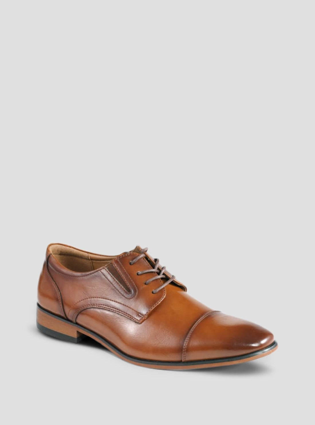 GUESS Footwear Brown Sulai Lace-Up Dress Shoes SULAI Front Side View