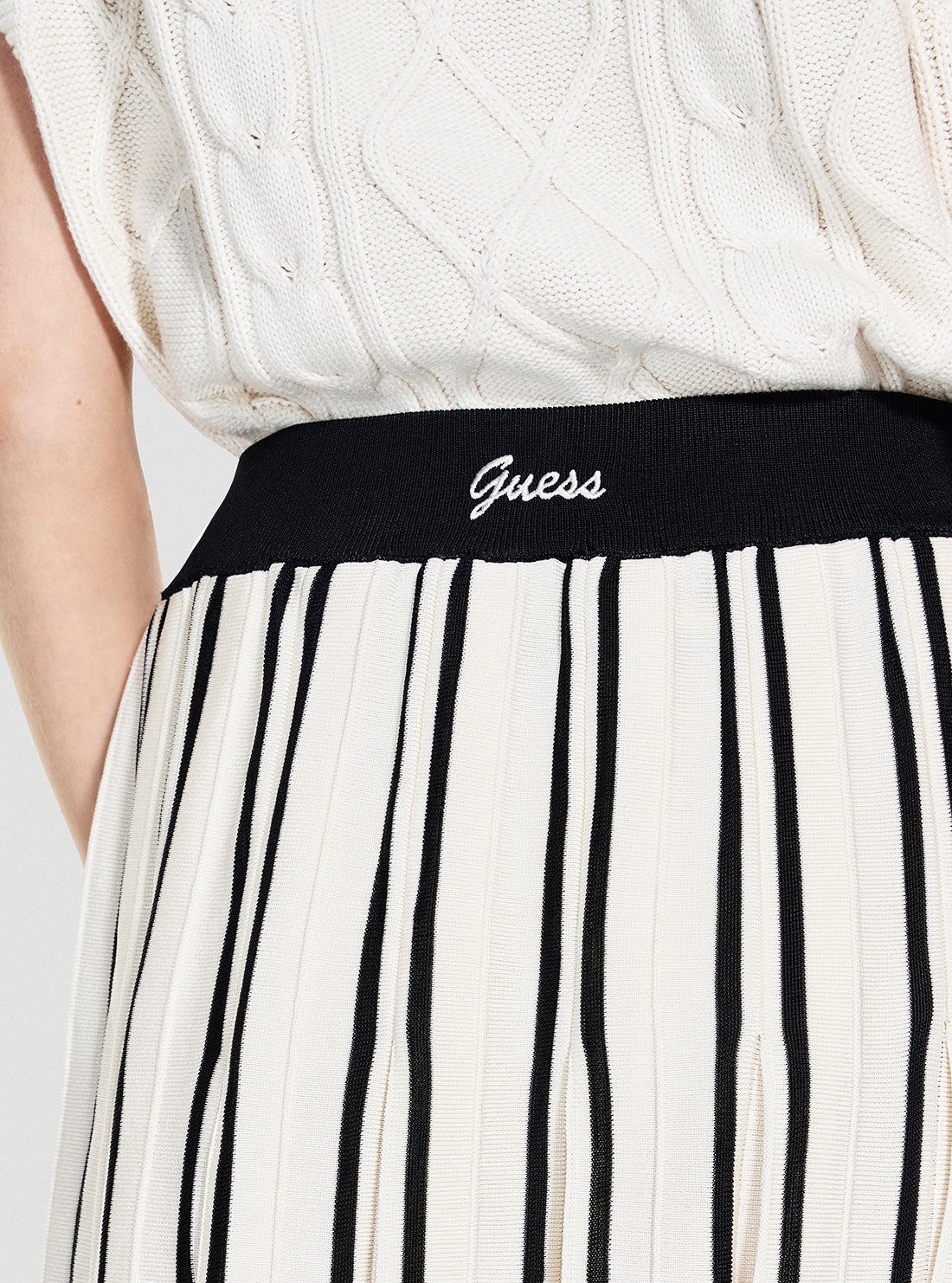 GUESS Womens White Multi Sweater Skirt V5GD00Z3D60 Detail View