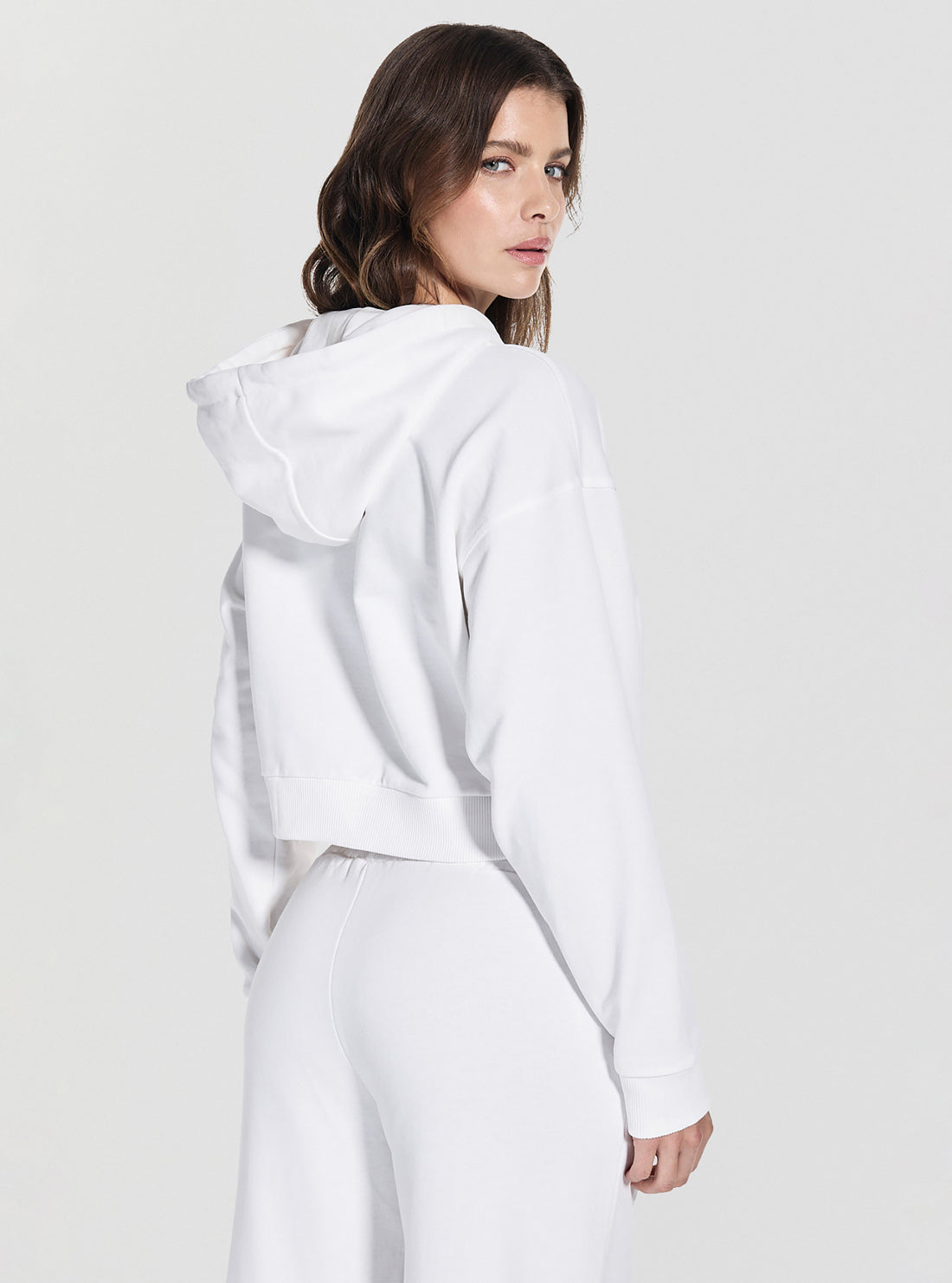 GUESS Womens White Primula Active Hoodie Sweatshirt V5GQ09KCRP0 Back View