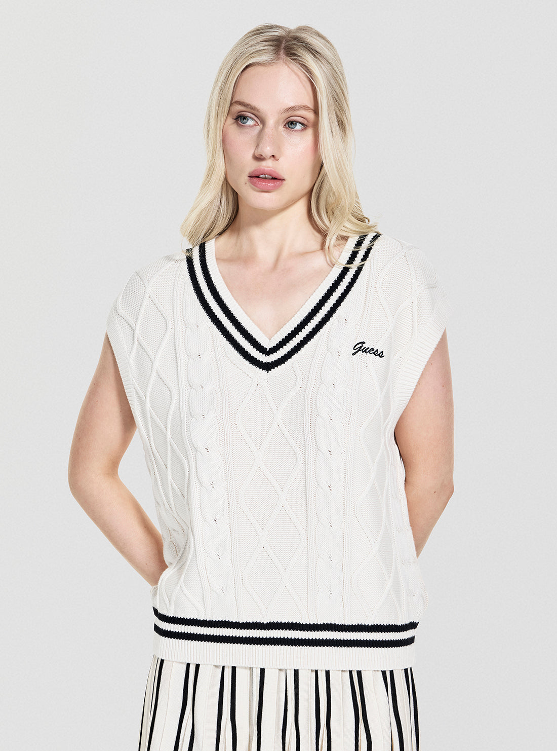 GUESS Womens White Active Sweater Vest V5GR00Z3FB1 Front View