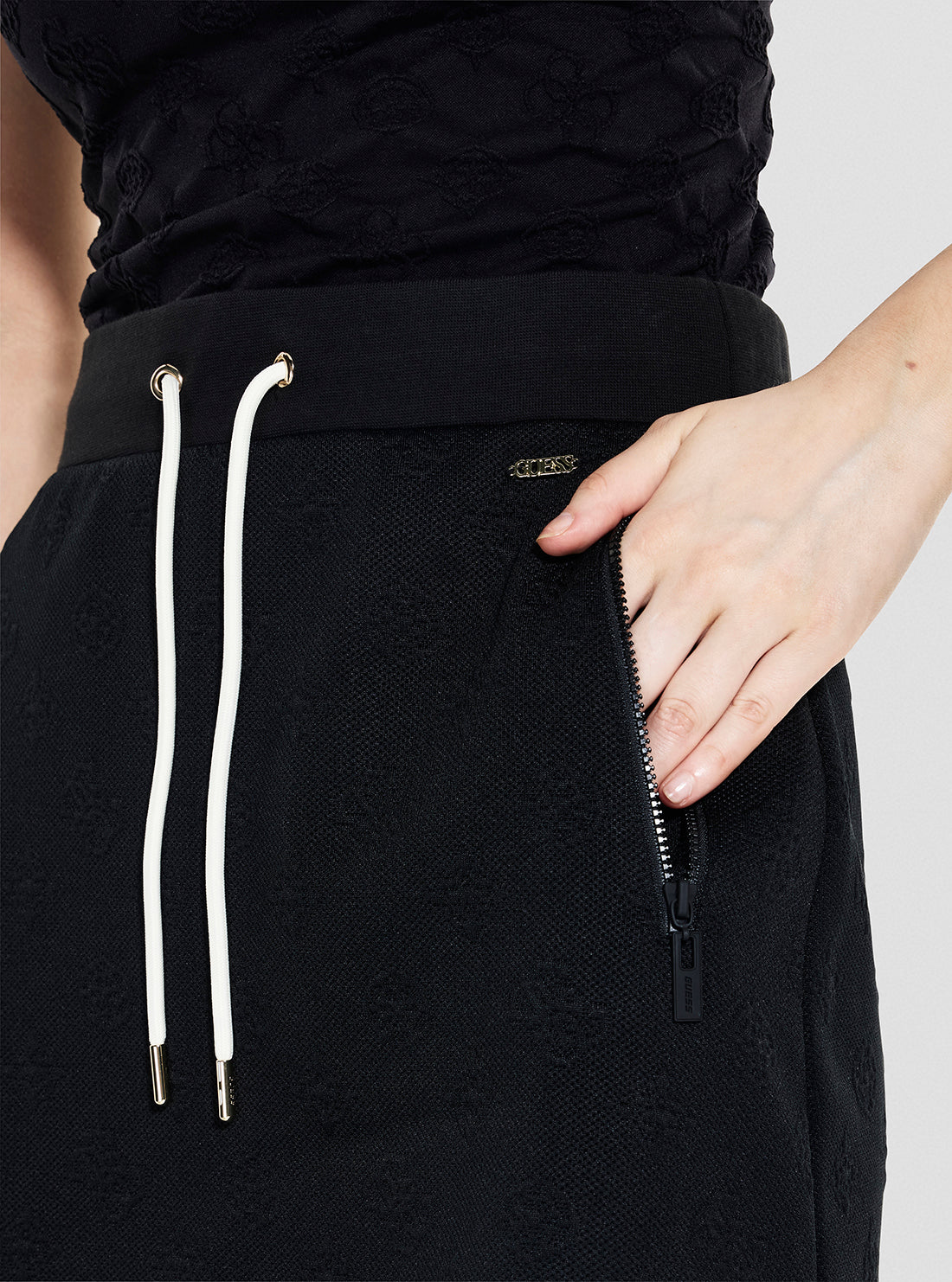 GUESS Womens Black 3D Peony Mini Active Skirt V5YD03KBSL2 Detail View