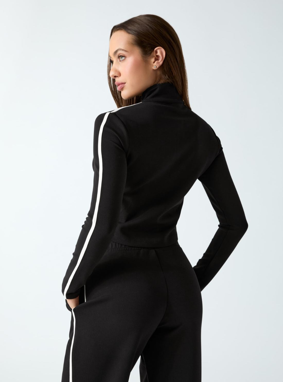 GUESS Womens Black Jasmine Full Zip Active Sweatshirt V6GQ04K2911 Back View