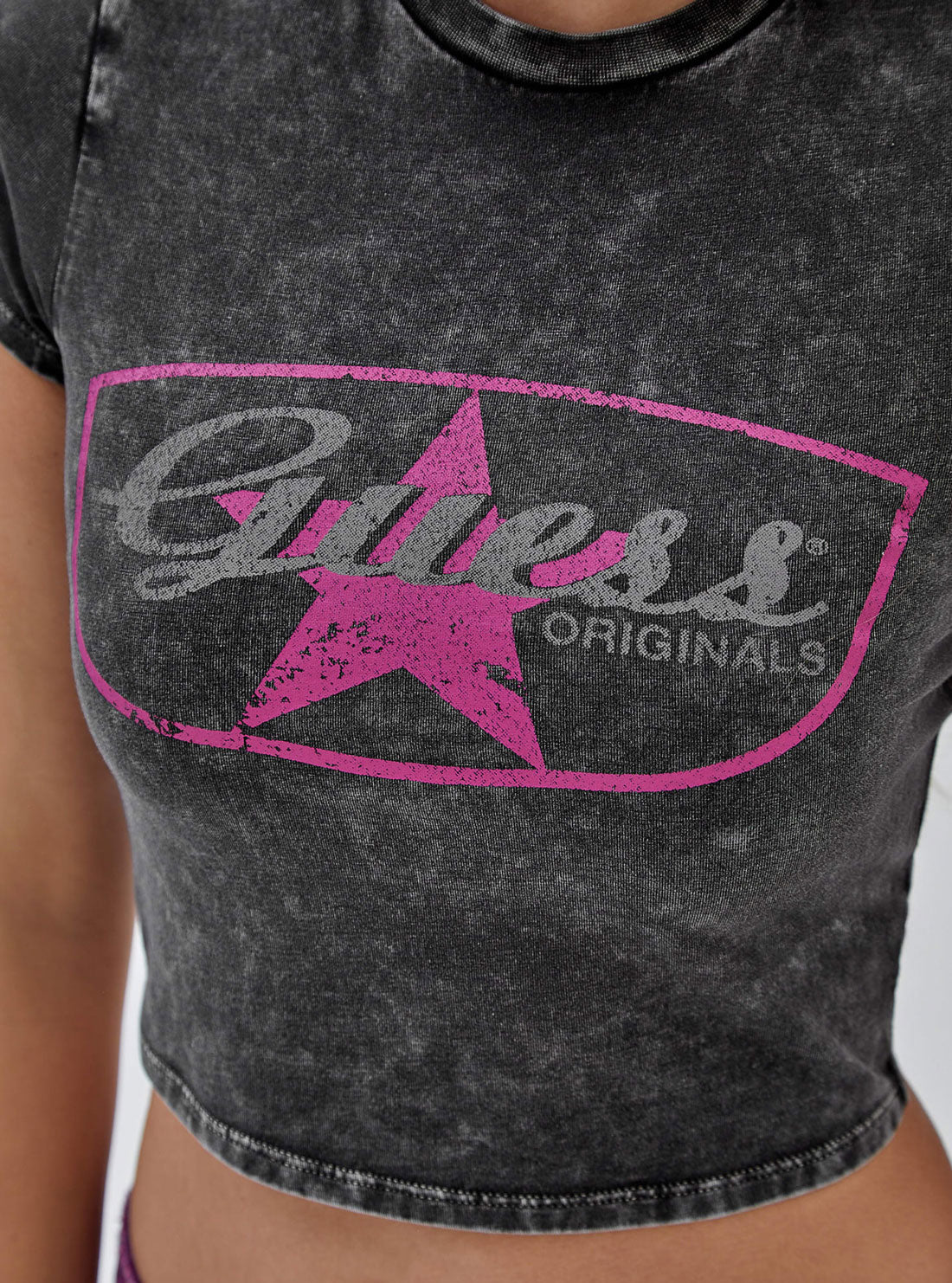 Guess Originals Star Logo Cropped T-Shirt | GUESS originals Apparel | detailed view