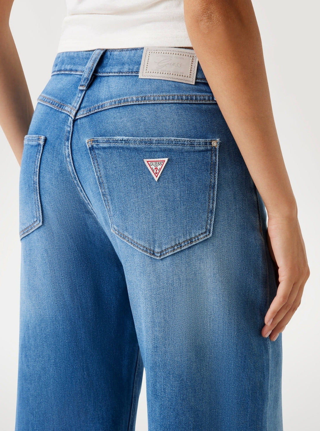 GUESS Womens Mid-Rise Bellflower Wide Leg Jeans in Medium Wash W5BA82D0614 Detail View