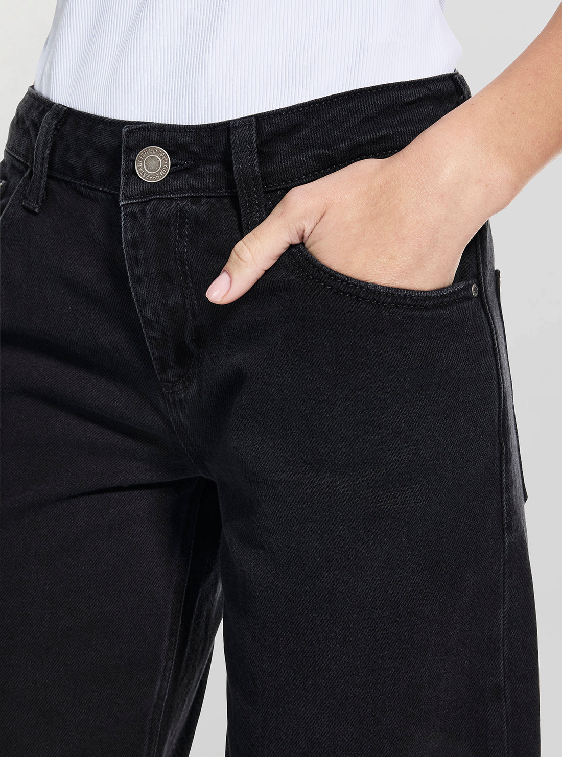 GUESS Womens Black Baggy Bermuda Shorts W5BD91D0981 Detail View