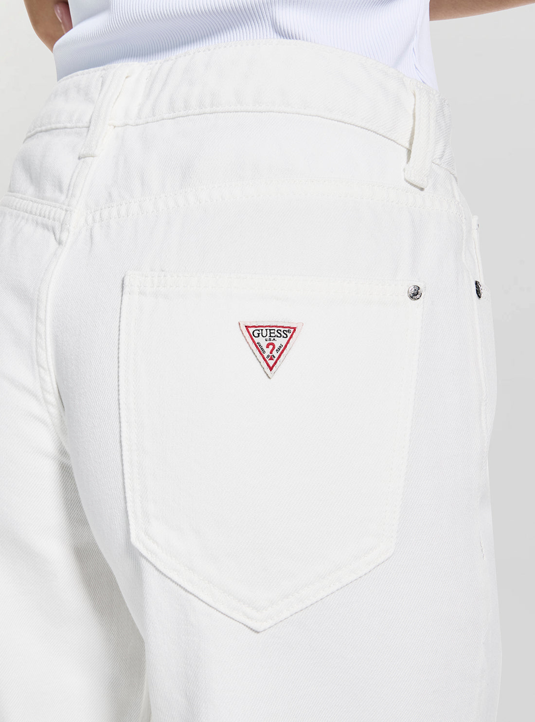 GUESS Womens White Baggy Bermuda Shorts W5BD91D5N92 Detail back View