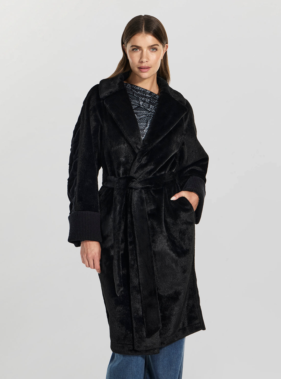  Faux Fur Coat black ブラック　黒　Sサイズ Eco Black Ludovica Faux-Fur Coat | GUESS