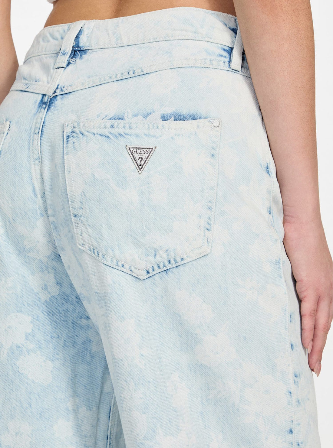 GUESS Womens High-Rise Bellflower Wide Leg Jeans in Light Wash Detail view_2