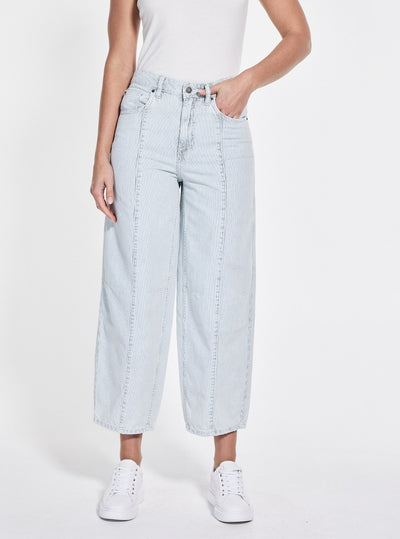 Guess Originals High-Rise Tapered Baggy Jeans in Light Wash Front View