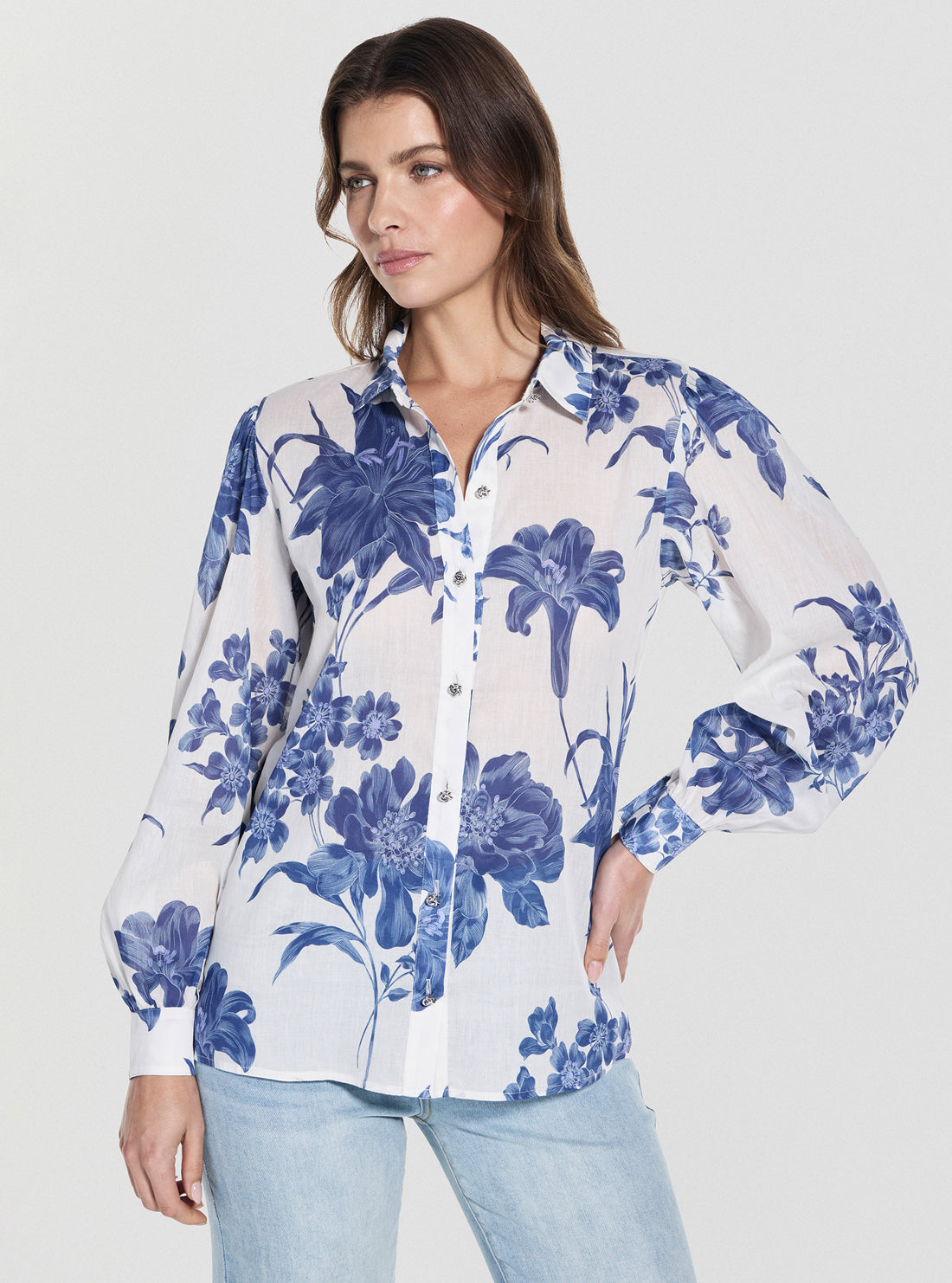 GUESS Womens Blue Floral Clara Button-Up Top W5GH85WH6C0 Front Side View