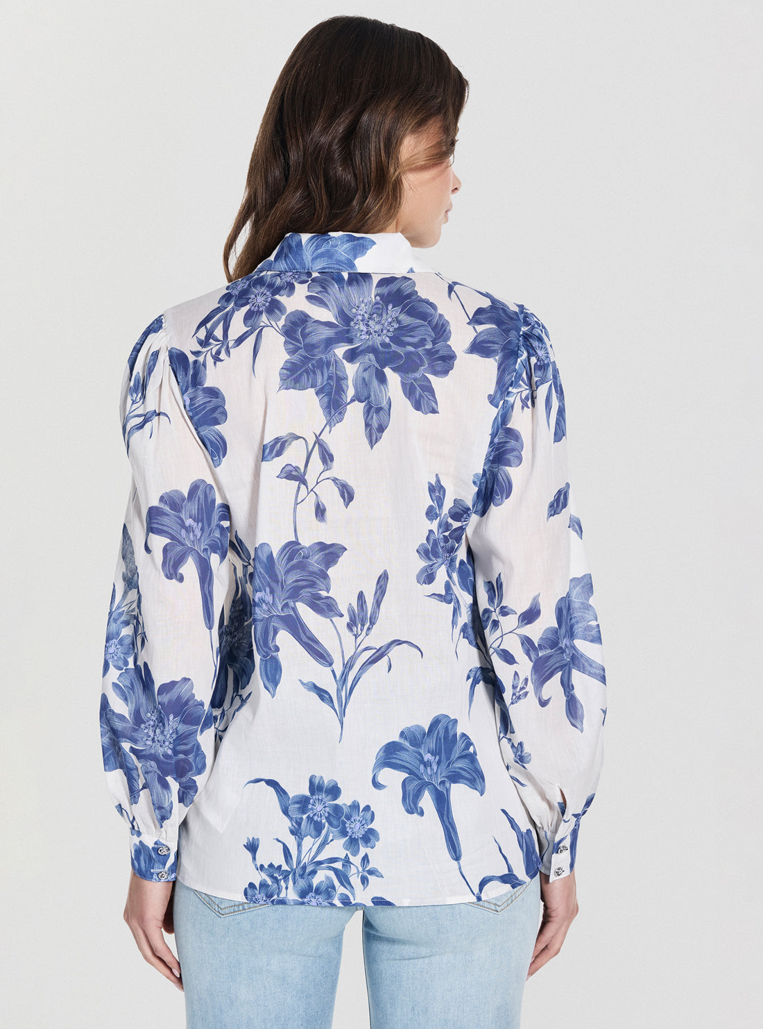 GUESS Womens Blue Floral Clara Button-Up Top W5GH85WH6C0 Back View
