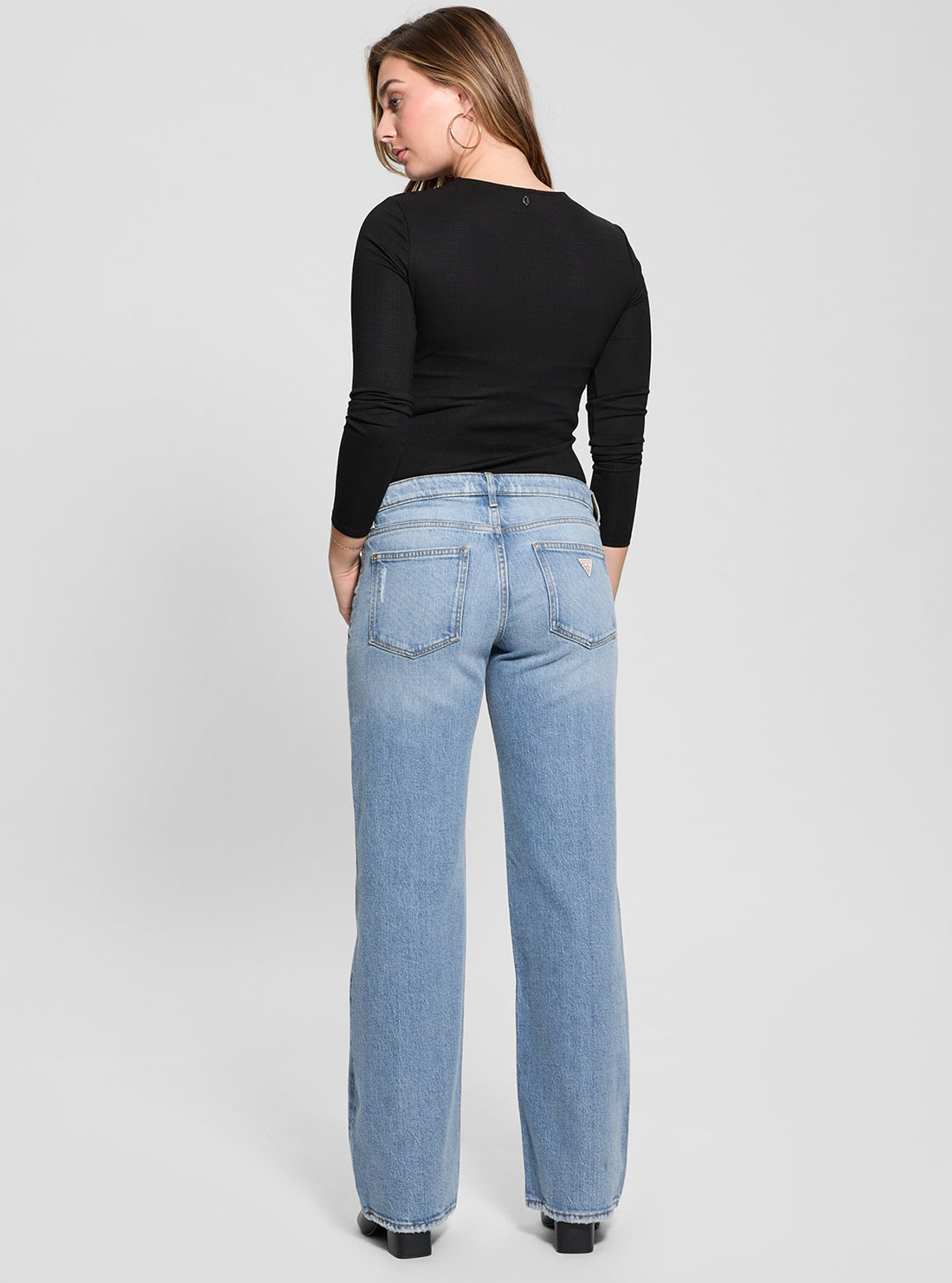 Blue Low Rise Slouchy Denim Jeans in Mid Wash