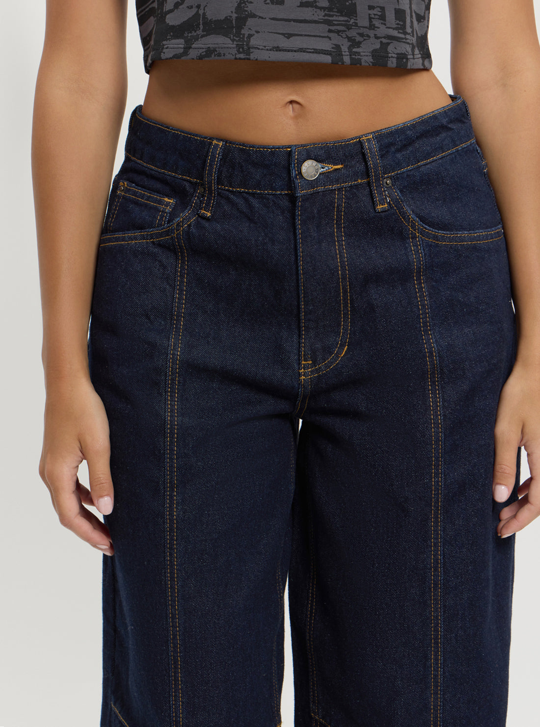 GUESS Originals Printed Baby Tee